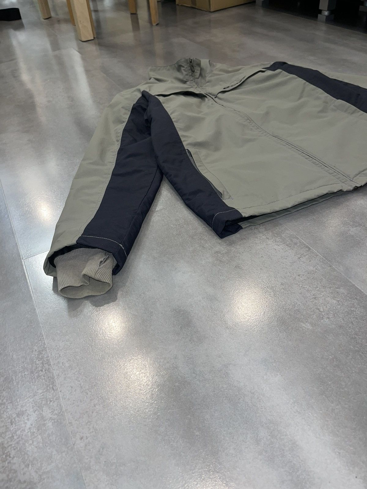 Oakley Archive Oakley Technical Grey Black Mid Jacket Size US M / EU 48-50 / 2 - 11 Thumbnail