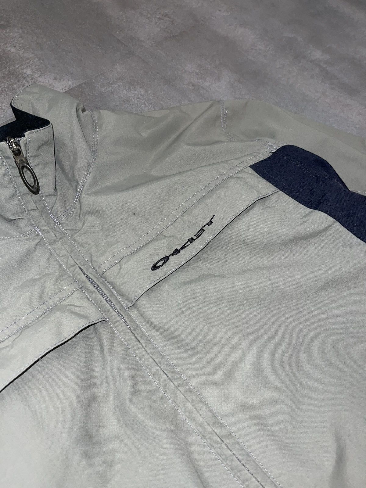 Oakley Archive Oakley Technical Grey Black Mid Jacket Size US M / EU 48-50 / 2 - 14 Thumbnail