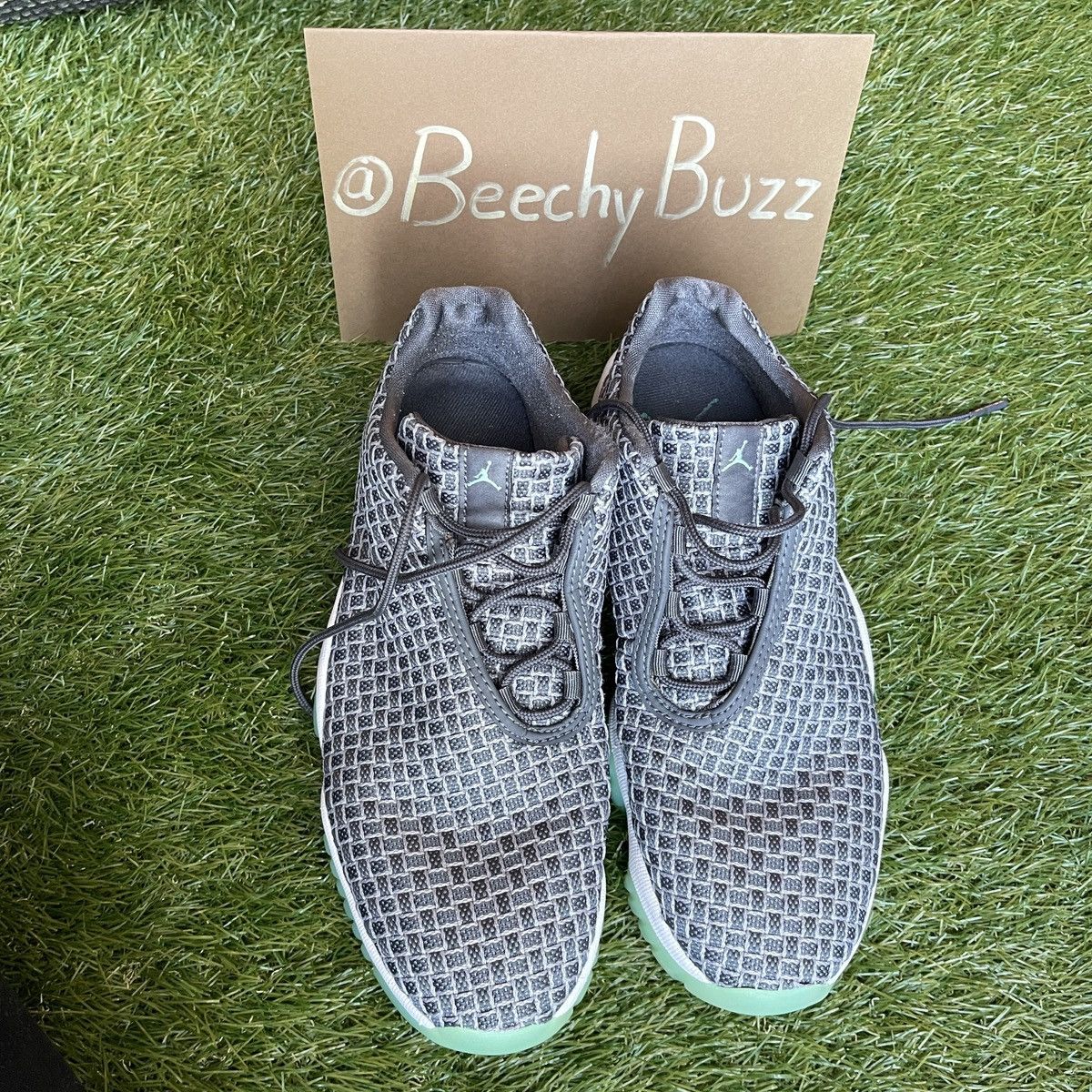 Jordan Brand Jordan Future Low Wolf Grey Emerald Rise Size 8 Size US 8 / EU 41 - 7 Thumbnail
