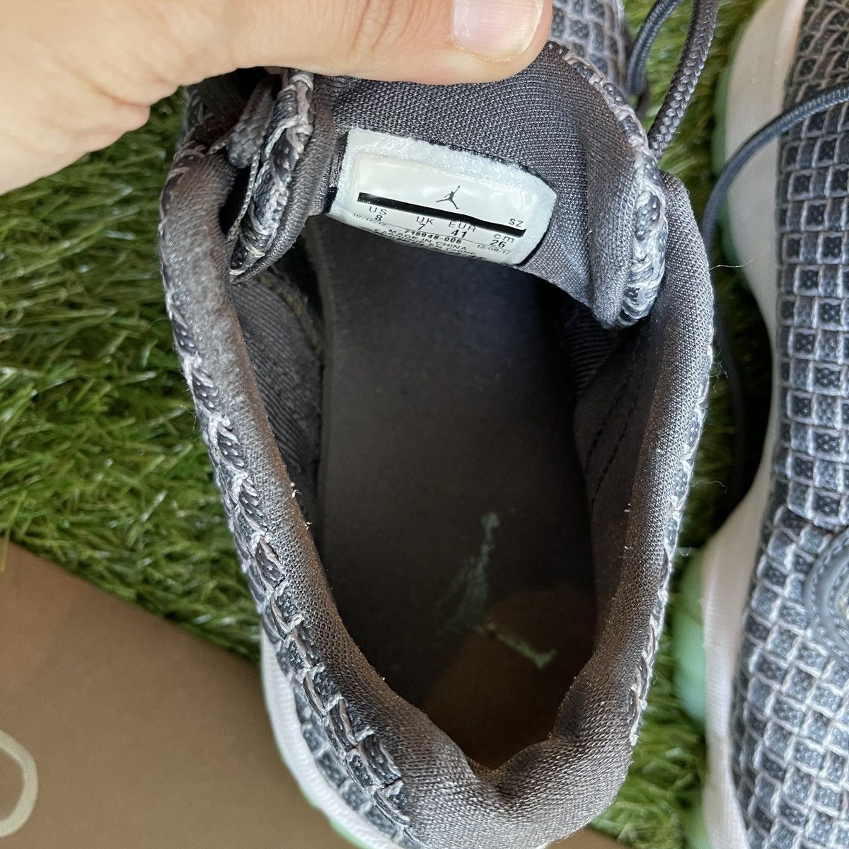 Jordan Brand Jordan Future Low Wolf Grey Emerald Rise Size 8 Size US 8 / EU 41 - 4 Thumbnail
