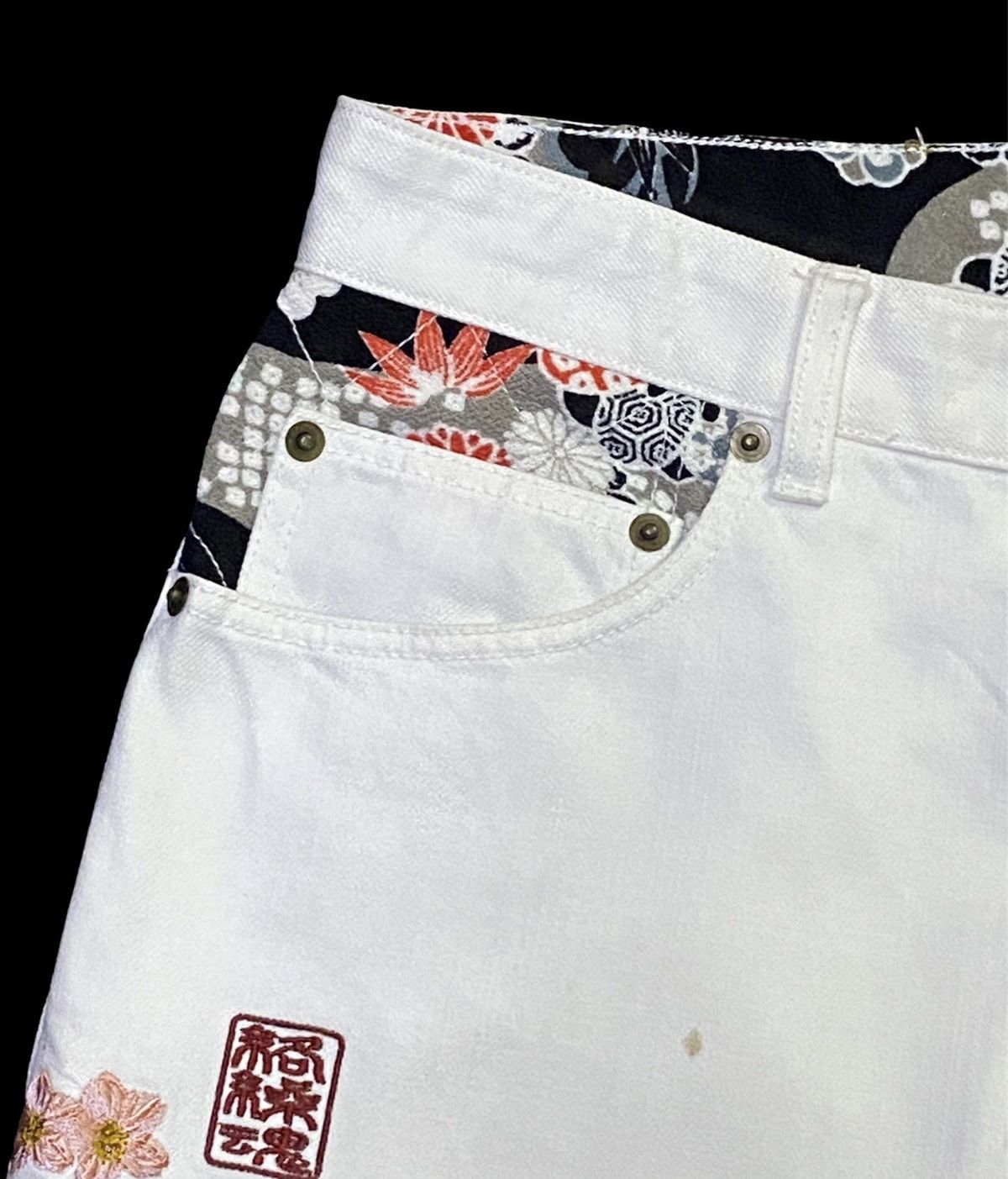 Japanese Brand Karakuri Tamashii Embroidered Japanese Brand koi fish Design Size US 33 - 18 Thumbnail