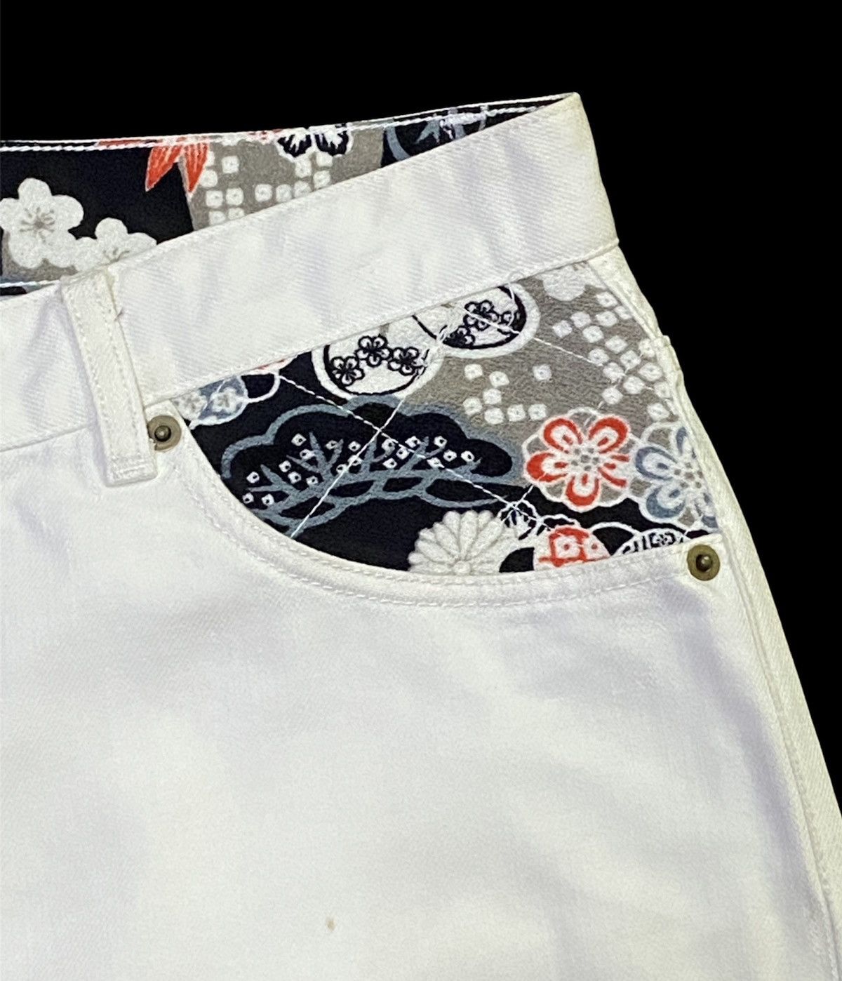 Japanese Brand Karakuri Tamashii Embroidered Japanese Brand koi fish Design Size US 33 - 17 Thumbnail