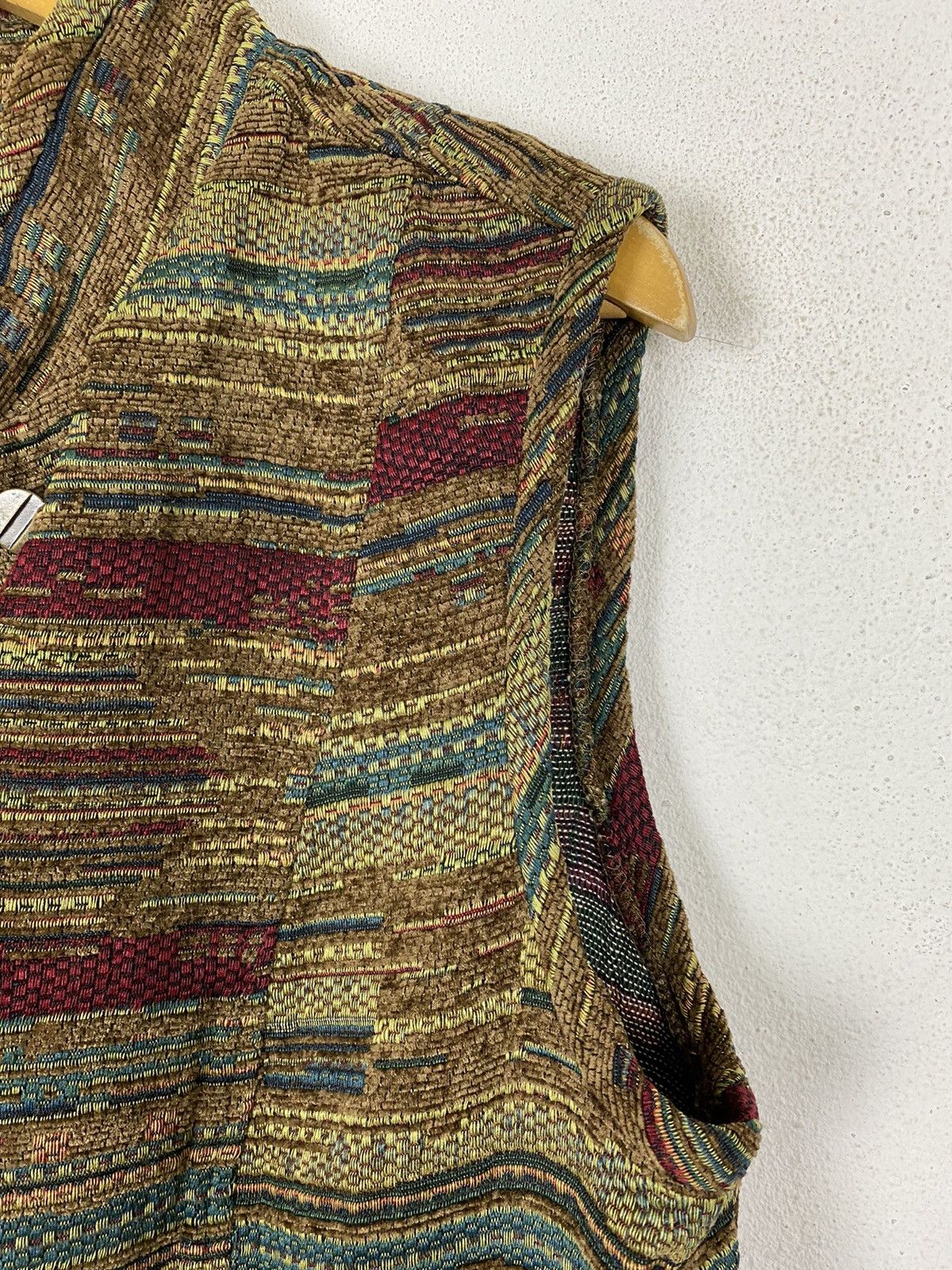 Designer NORTH STYLE VEST NICE DESIGN Size US M / EU 48-50 / 2 - 7 Thumbnail