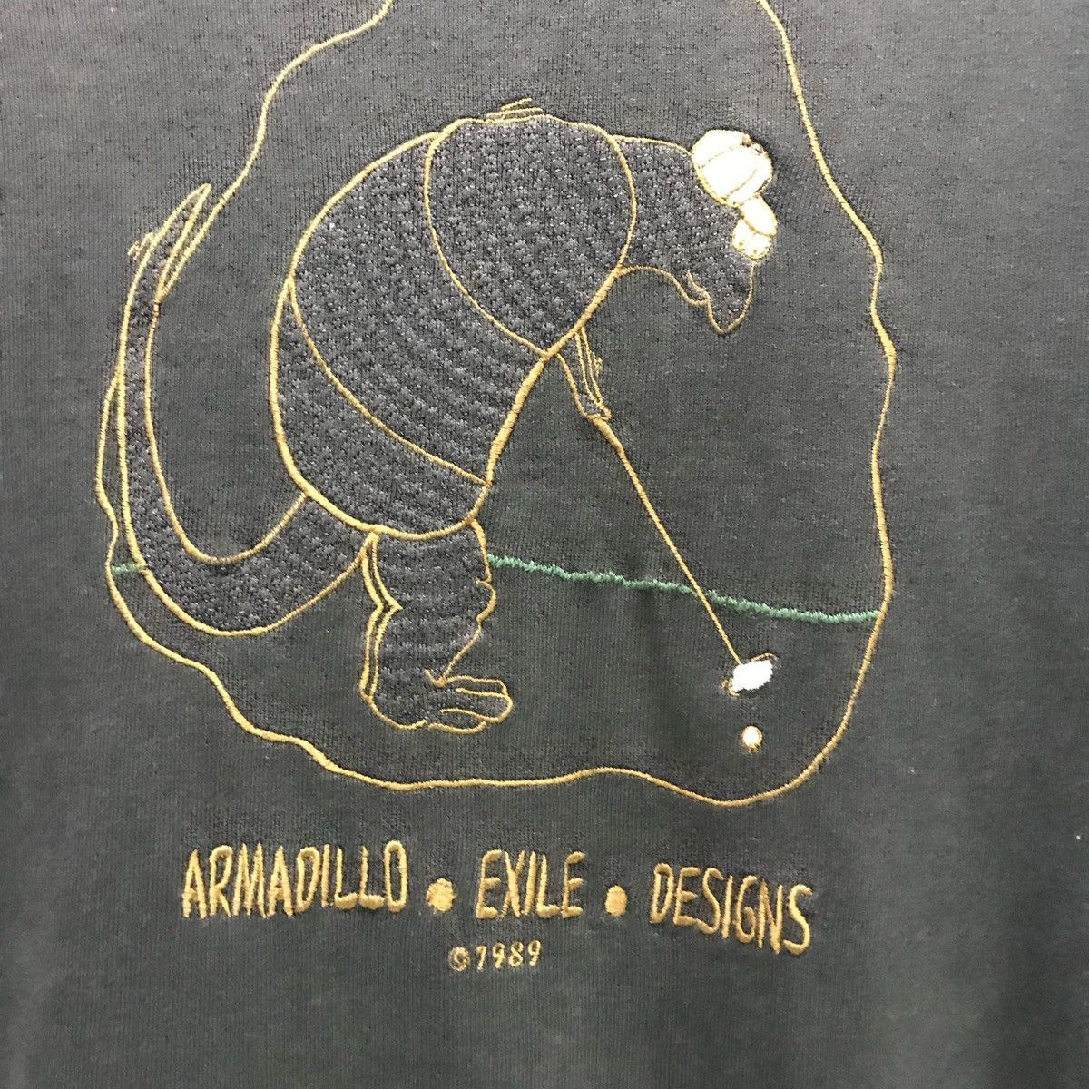 Vintage ARMADILLO EXILE DESIGNS 1989 Vintage Sweatshirt Size M Size US M / EU 48-50 / 2 - 4 Thumbnail