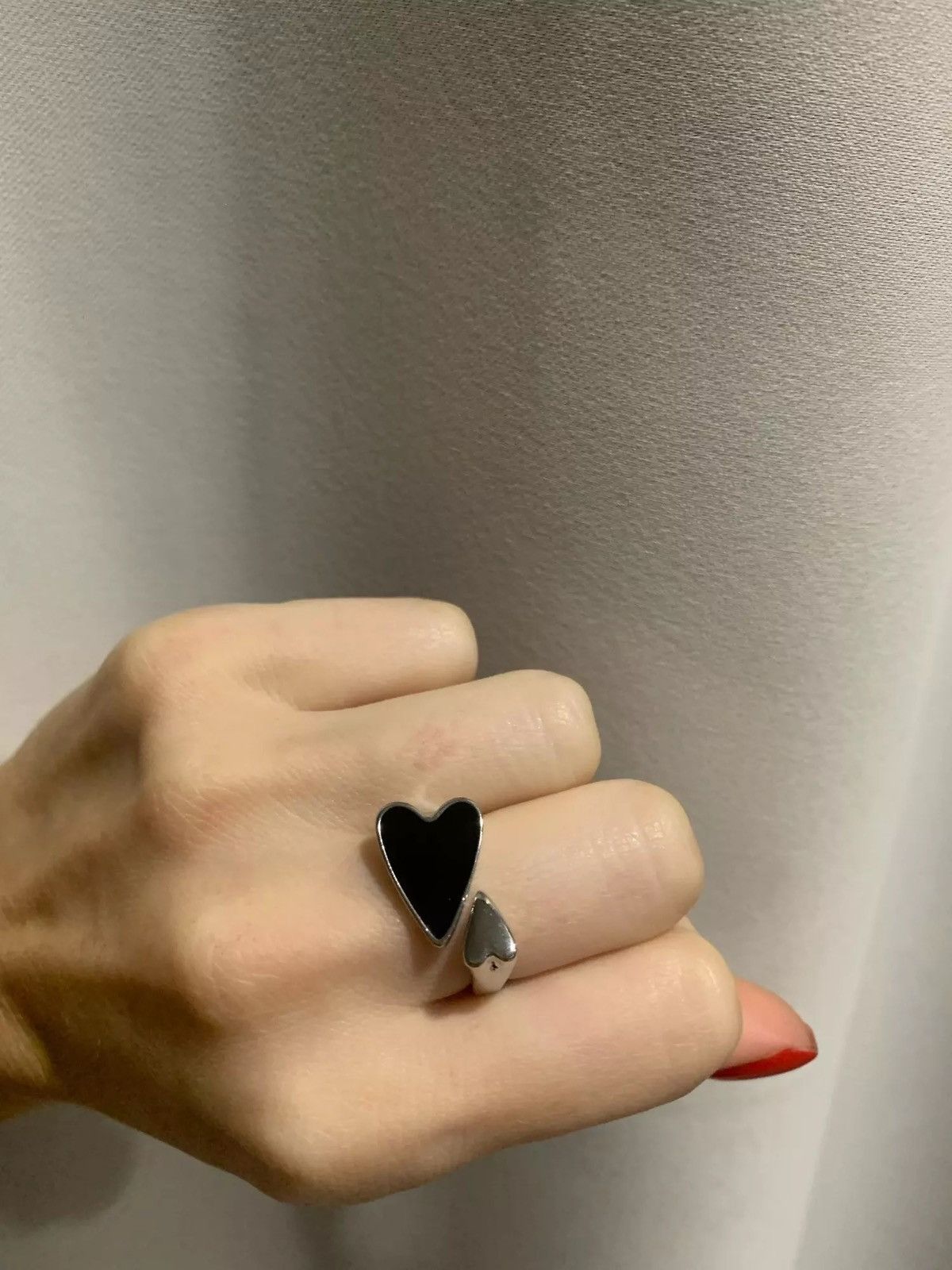 Jewelry Elegant Vintage Black Love Heart Ring Size ONE SIZE - 2 Thumbnail