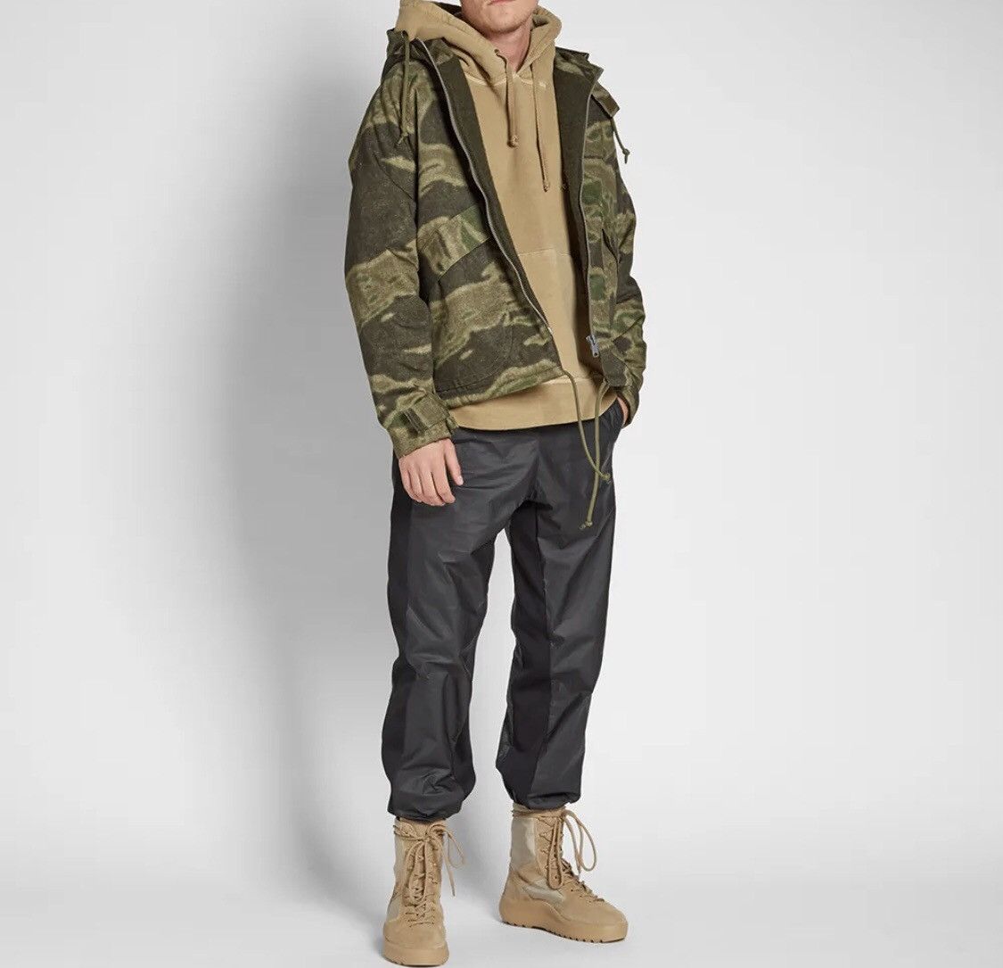 Yeezy Yeezy Season 3 Hoodie Sand Size US XS / EU 42 / 0 - 3 Thumbnail