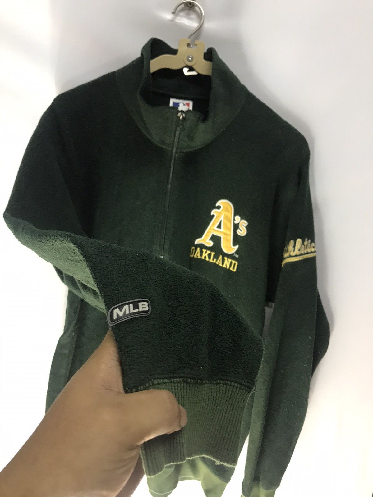 MLB × Uniqlo × Vintage MLB Oakland X Uniqlo half zipper GREEN COLOUR Size US L / EU 52-54 / 3 - 5 Thumbnail