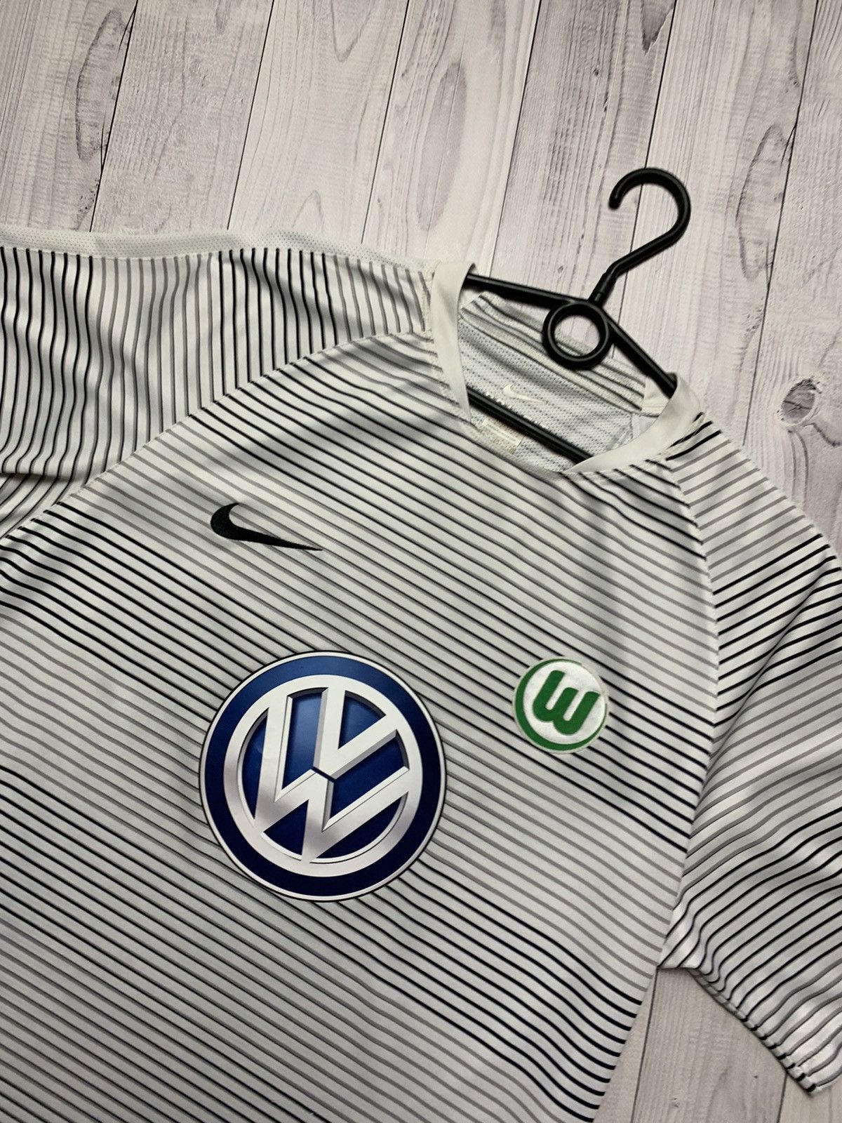 Nike × Vintage Soccer jersey Nike Wolfsburg Volkswagen size XL Size US XL / EU 56 / 4 - 2 Thumbnail