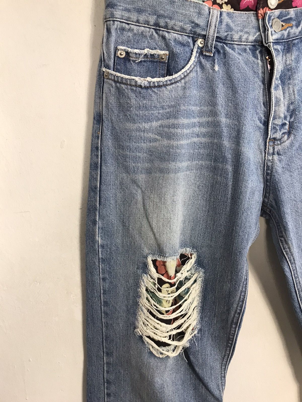 Japanese Brand × Vintage Vtg Japanese Brand Double Waist Art Flower Distressed jeans Size 30" / US 8 / IT 44 - 6 Thumbnail