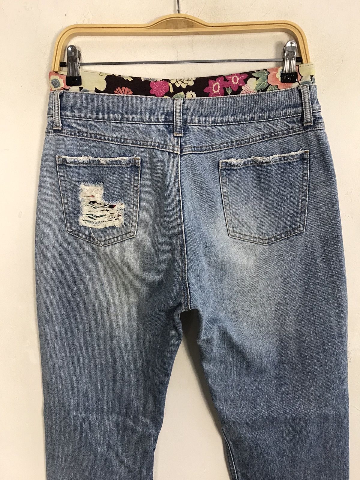 Japanese Brand × Vintage Vtg Japanese Brand Double Waist Art Flower Distressed jeans Size 30" / US 8 / IT 44 - 8 Thumbnail