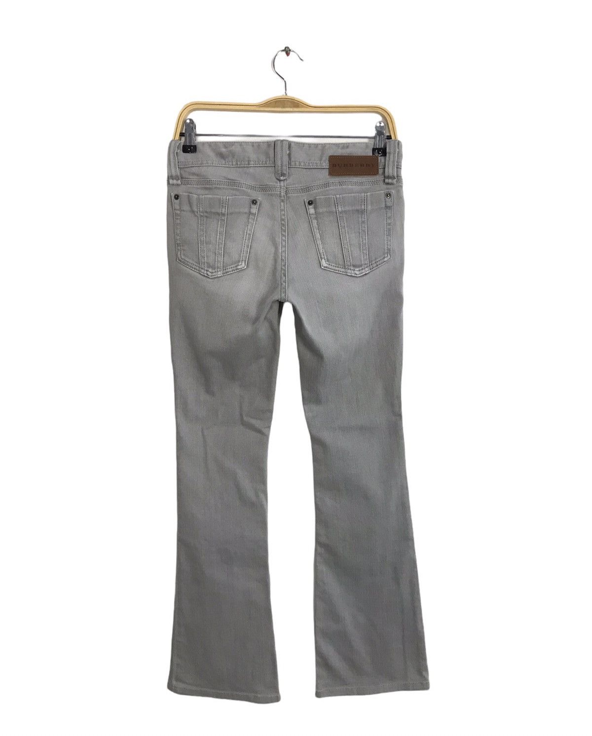 Burberry Burberry London Grey Colour Design Boocut Jeans Size 30" / US 8 / IT 44 - 2 Thumbnail