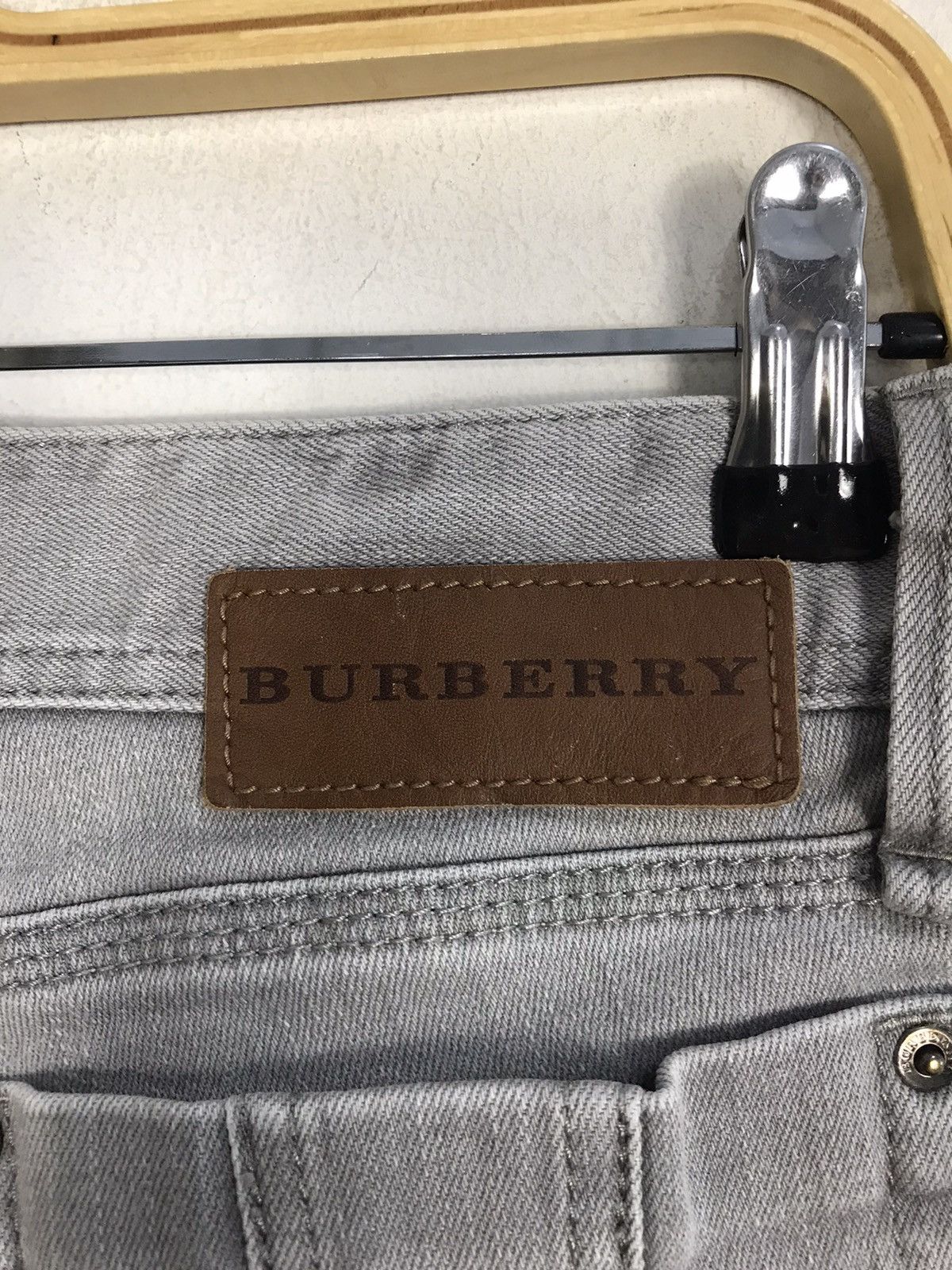 Burberry Burberry London Grey Colour Design Boocut Jeans Size 30" / US 8 / IT 44 - 12 Thumbnail
