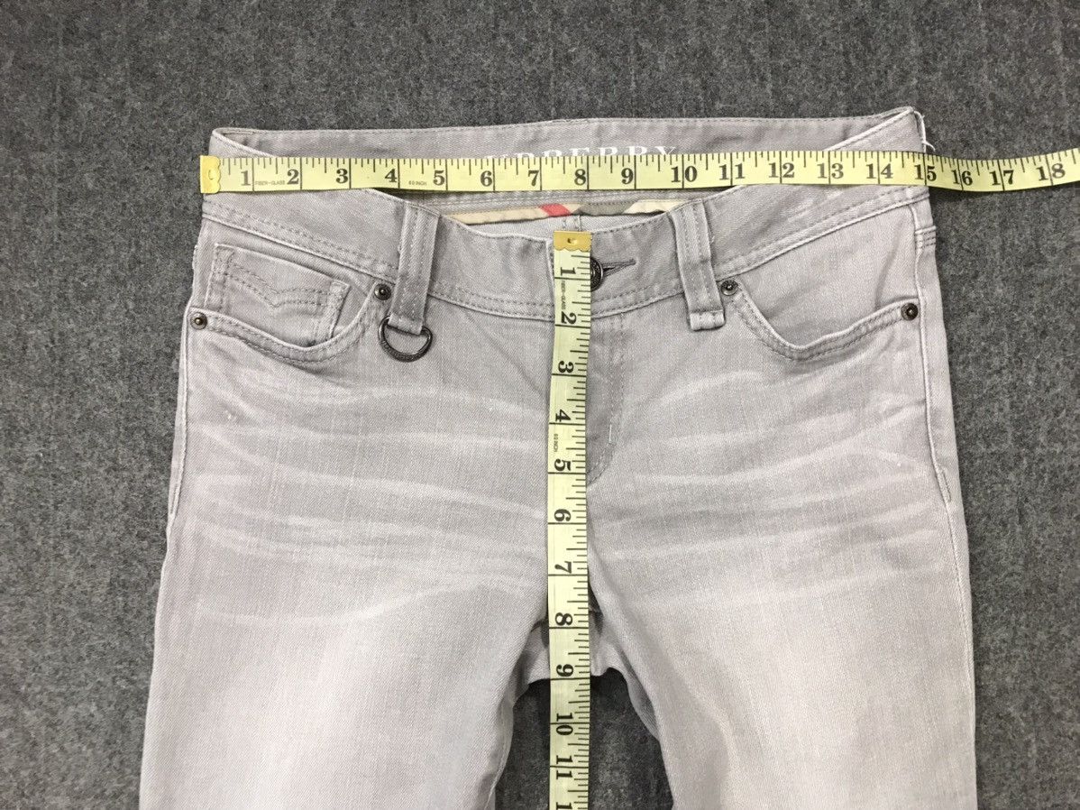 Burberry Burberry London Grey Colour Design Boocut Jeans Size 30" / US 8 / IT 44 - 18 Thumbnail