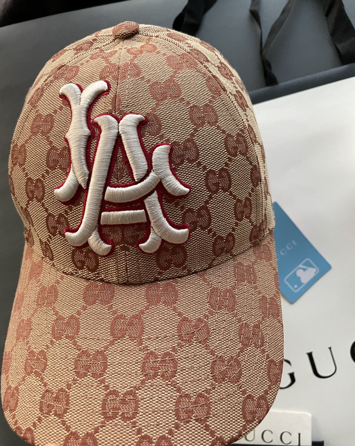 Gucci × MLB Super Runway Limited Edition Gucci x LA Dodgers GG Logo Hat Size ONE SIZE - 1 Thumbnail