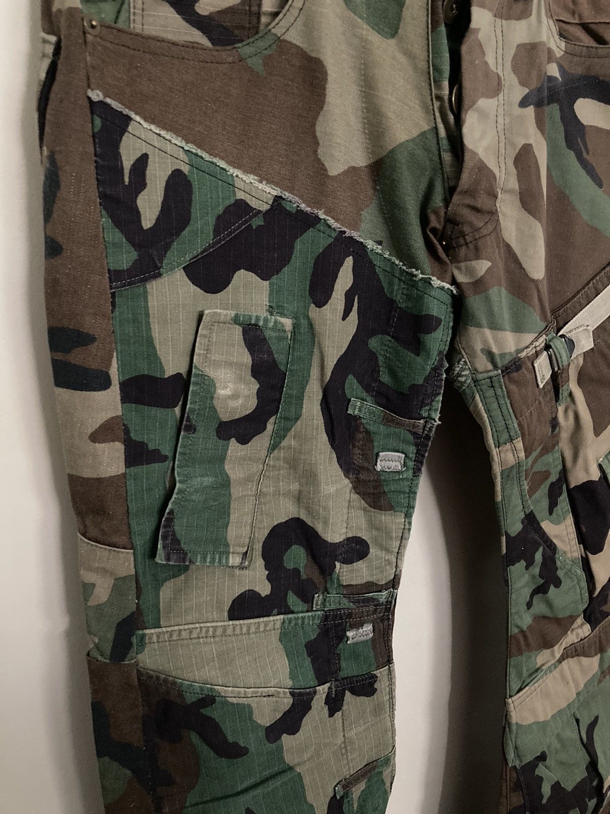 20471120 20471120 "Paper" Reconstructed Camo Pants Size US 28 / EU 44 - 4 Thumbnail