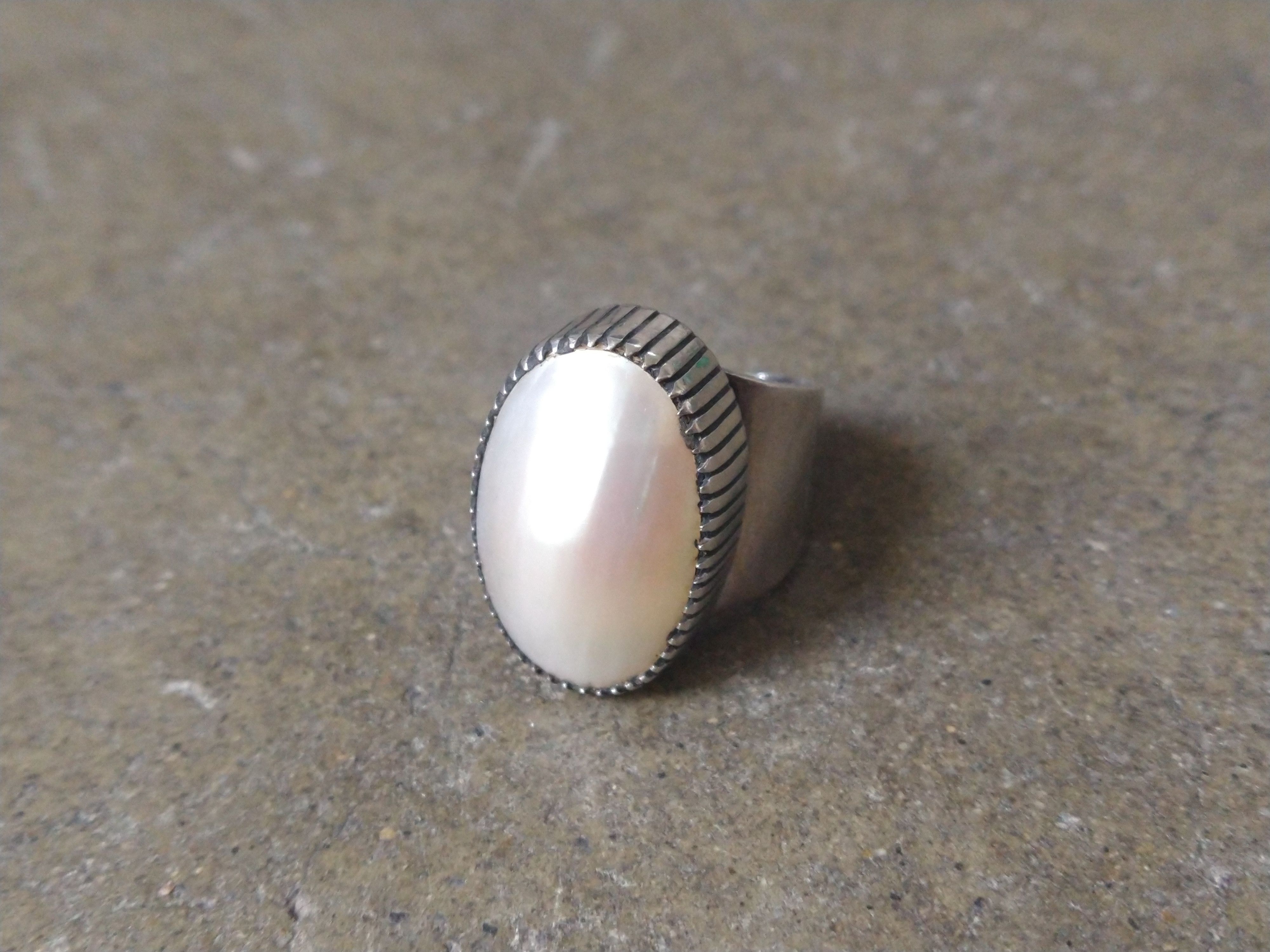 Sterling Silver Ring Size 6.25 Mother of Pearl MOP Modern