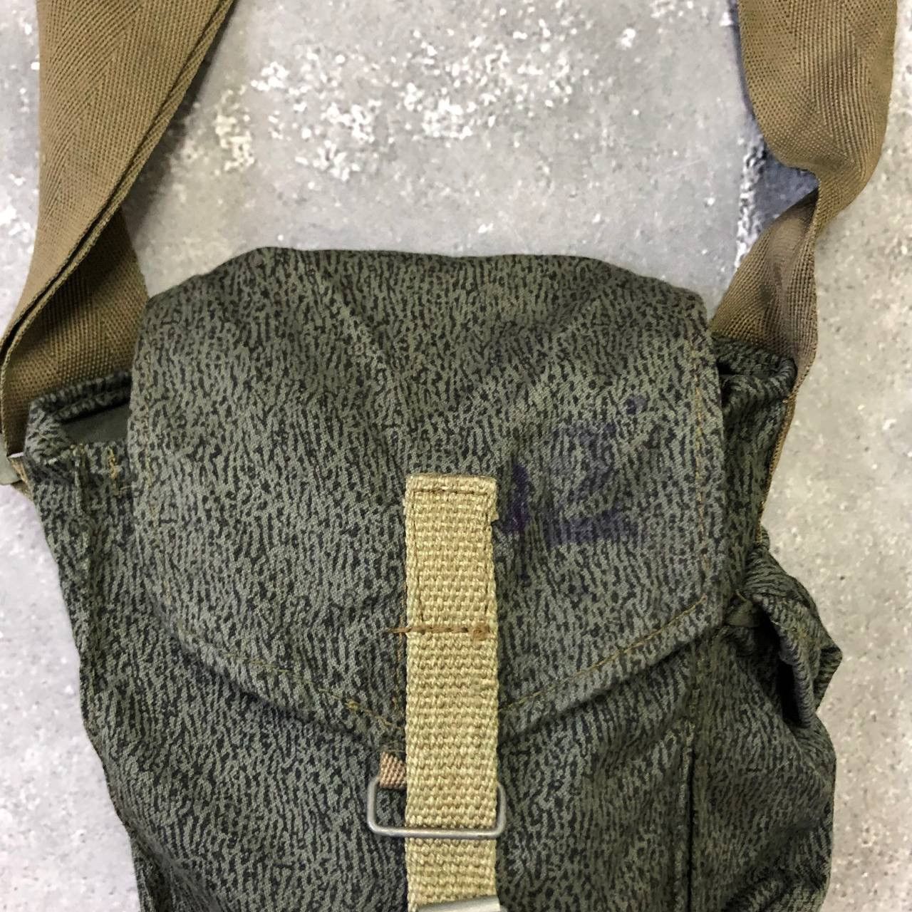 Vintage Vintage 70s 80s Military Crossbody Bag Green Size ONE SIZE - 4 Thumbnail