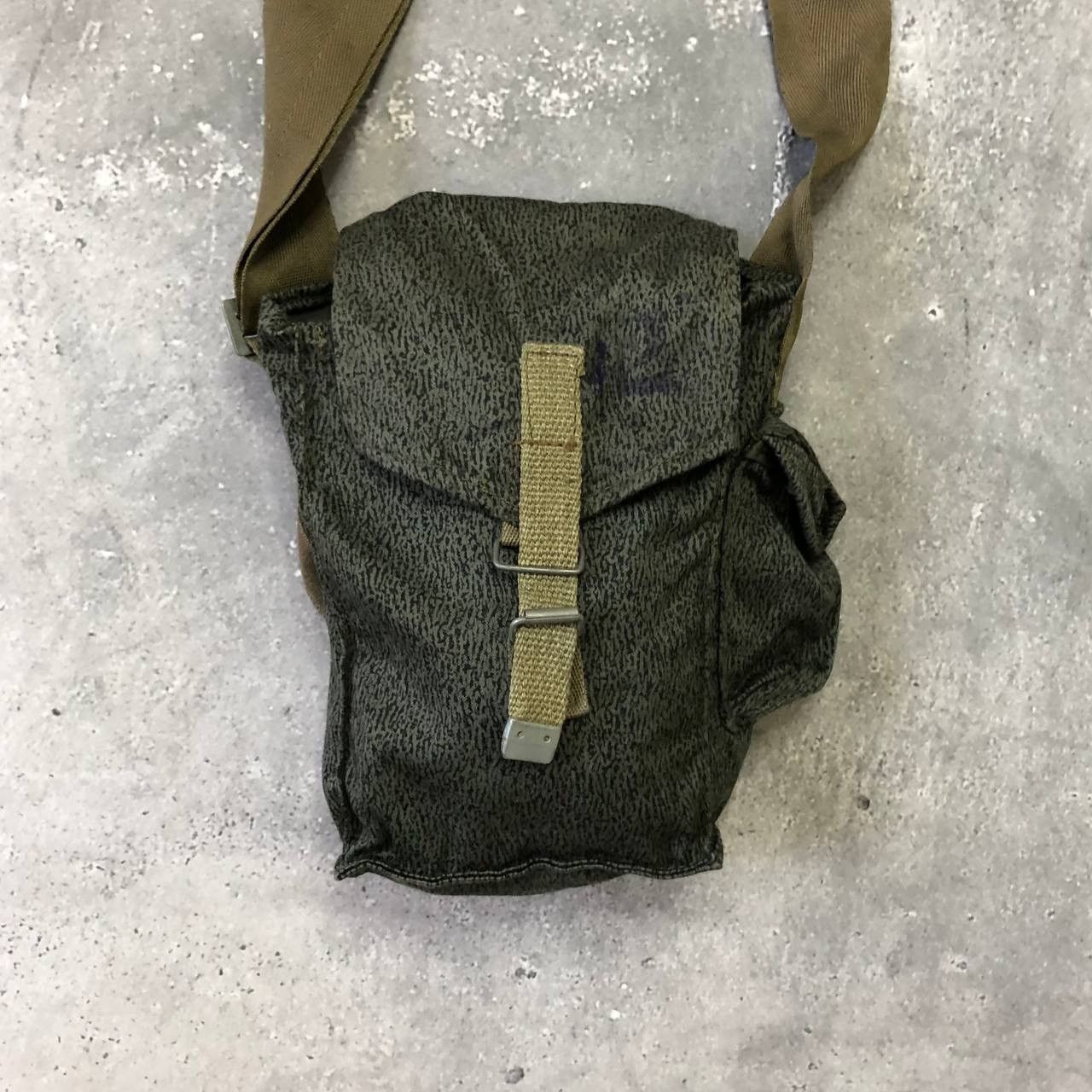 Vintage Vintage 70s 80s Military Crossbody Bag Green Size ONE SIZE - 3 Thumbnail
