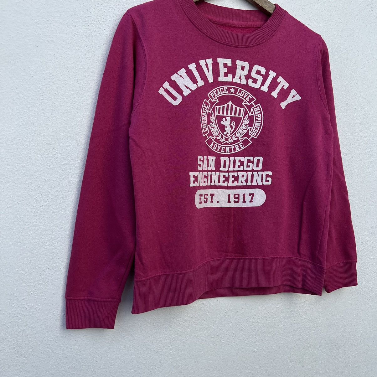 Japanese Brand UNIVERSITY SAN DIEGO ENGINEERING BIG LOGO SWEATSHIRT Size US S / EU 44-46 / 1 - 4 Thumbnail