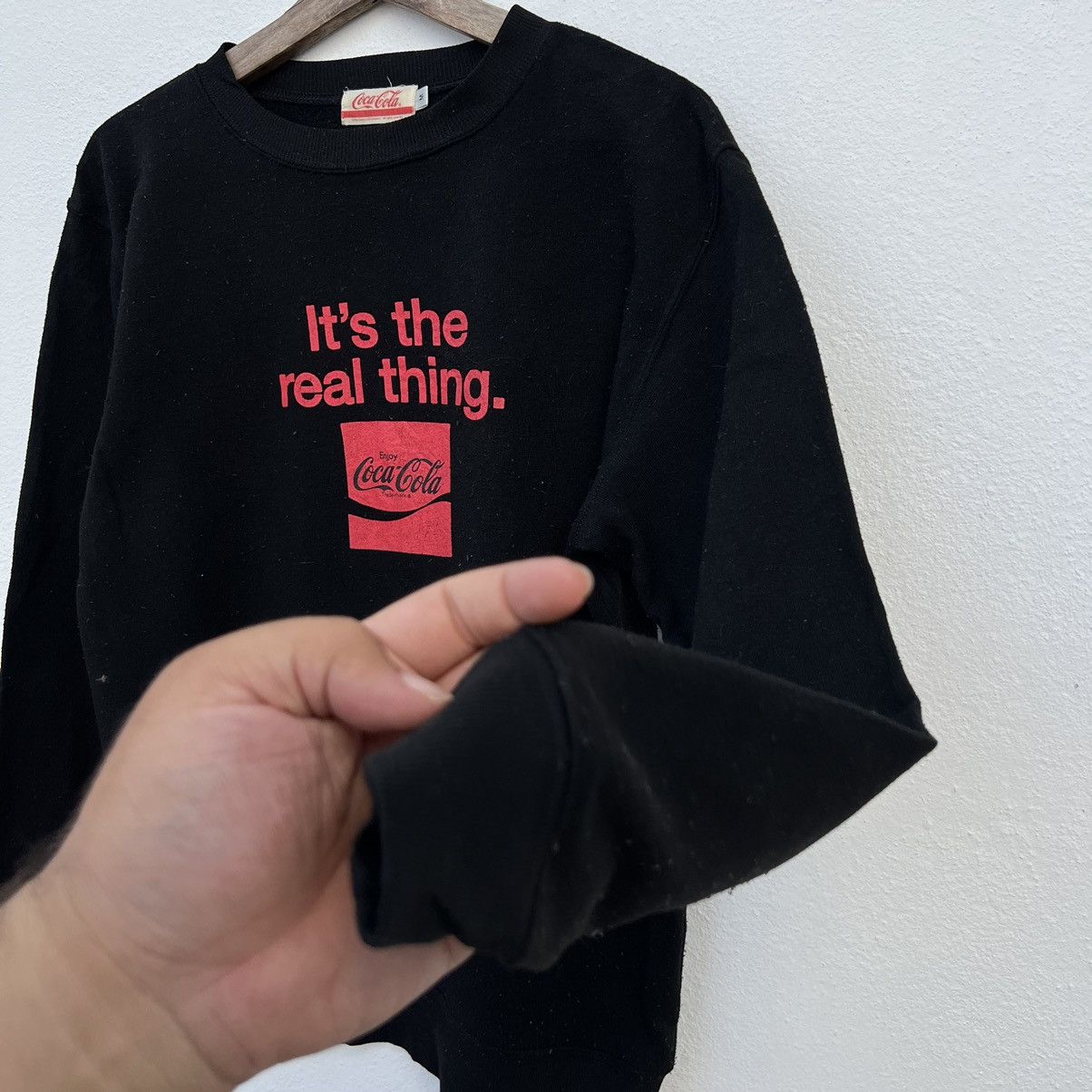 Japanese Brand VINTAGE COCA COLA BIG LOGO SWEATSHIRT Size US M / EU 48-50 / 2 - 5 Thumbnail