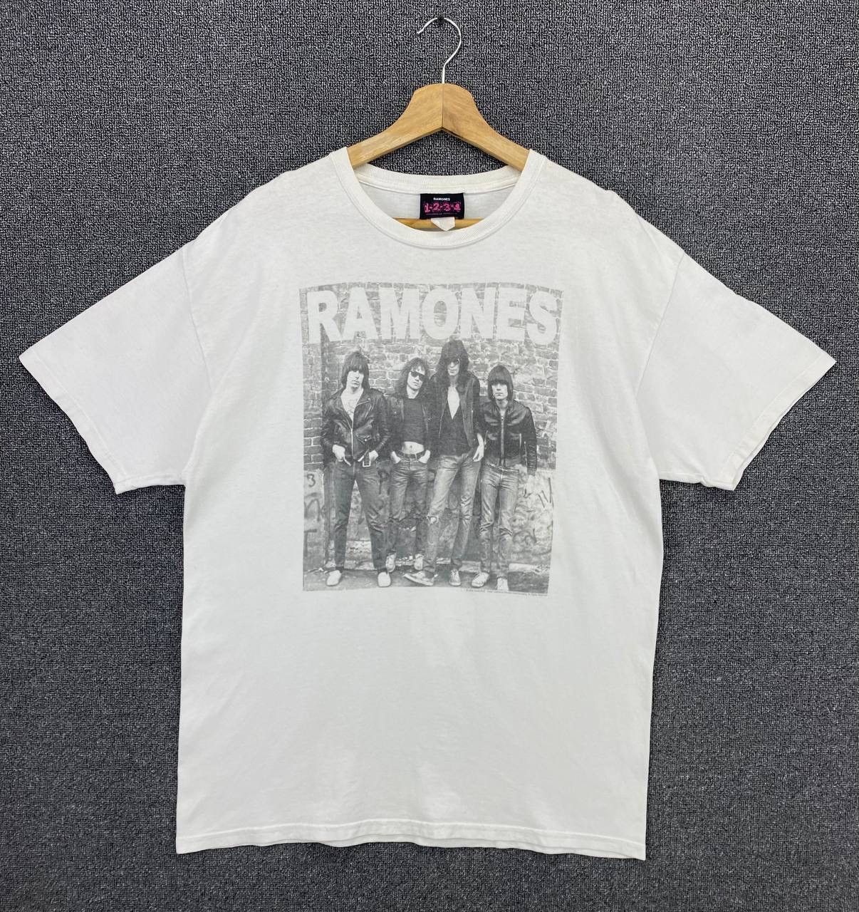 Band Tees Vintage Ramones Lineup Punk Rock Band Tees T Shirts Size US L / EU 52-54 / 3 - 2 Thumbnail