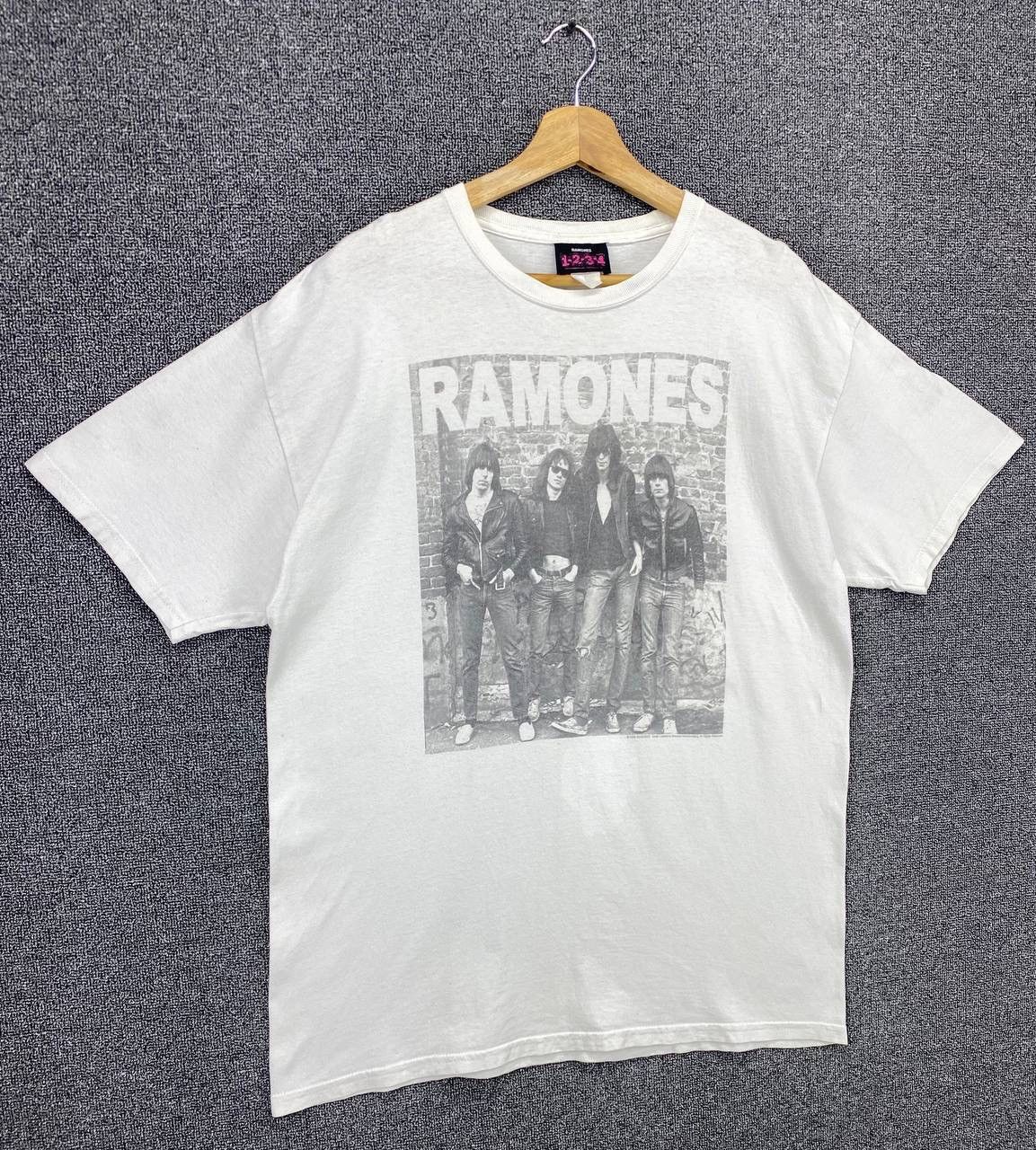 Band Tees Vintage Ramones Lineup Punk Rock Band Tees T Shirts Size US L / EU 52-54 / 3 - 4 Thumbnail