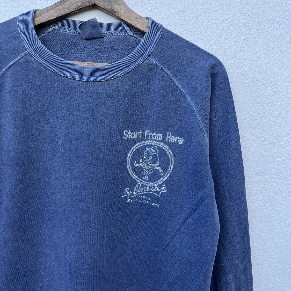 Japanese Brand VINTAGE 1983 BY ONE STEP STATE OF IOWA BIG LOGO SWEATSHIRT Size US S / EU 44-46 / 1 - 3 Thumbnail