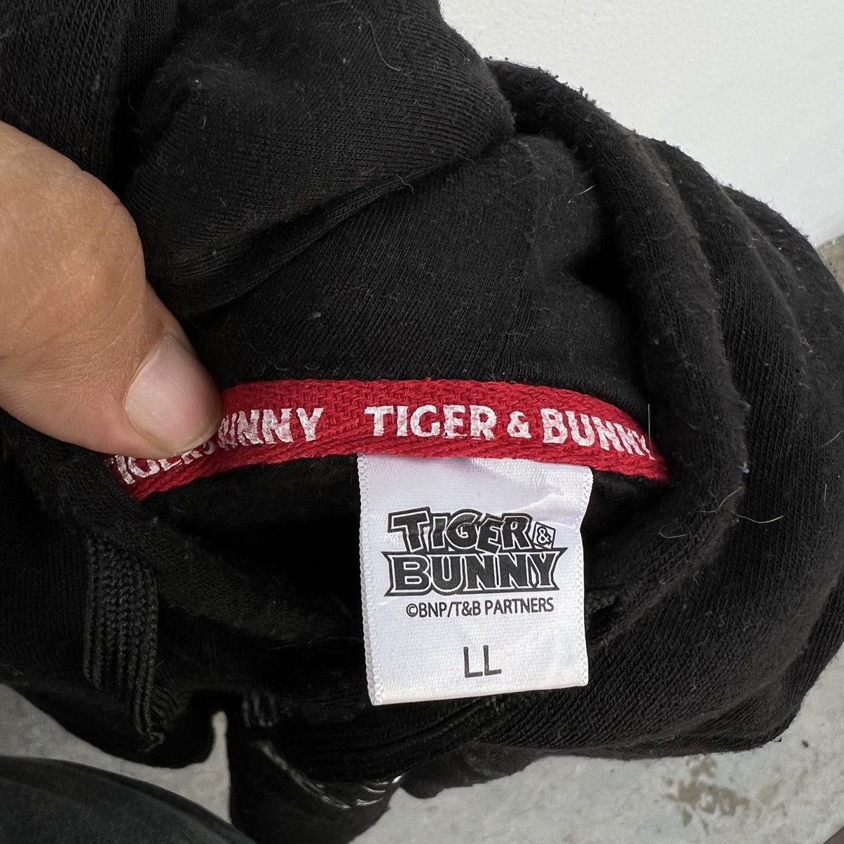 Cartoon Network VINTAGE TIGER & BUNNY HOODIE BIG LOGO Size US L / EU 52-54 / 3 - 9 Thumbnail