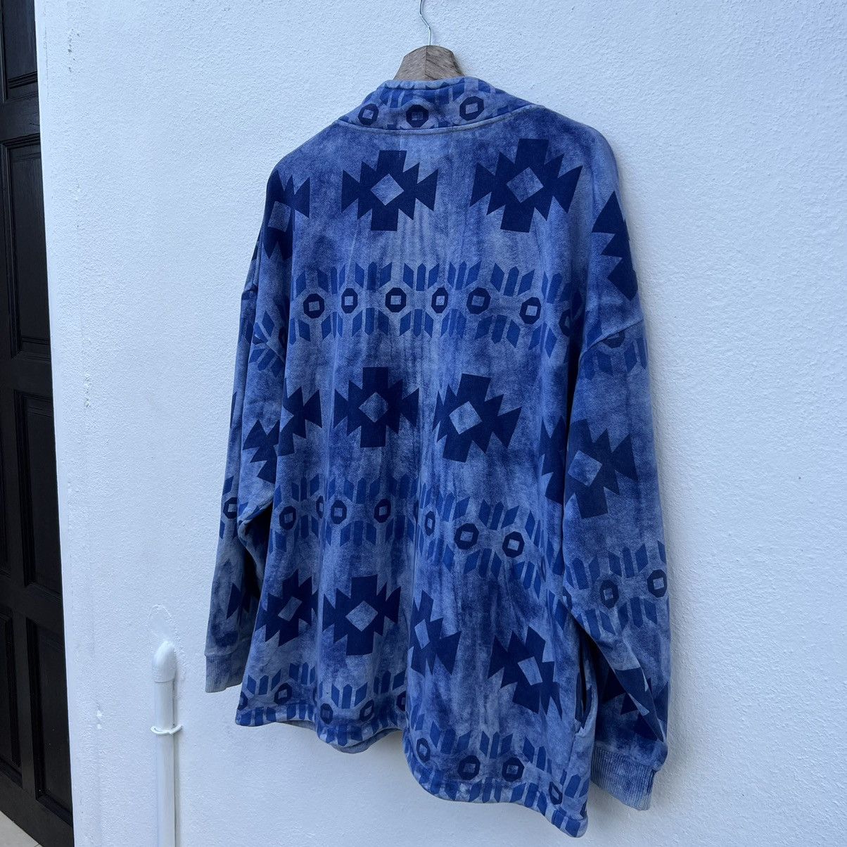 Japanese Brand VINTAGE RYU SPORTS SWEATSHIRT NAVAJO DESIGN FULL PRINT Size US L / EU 52-54 / 3 - 9 Thumbnail