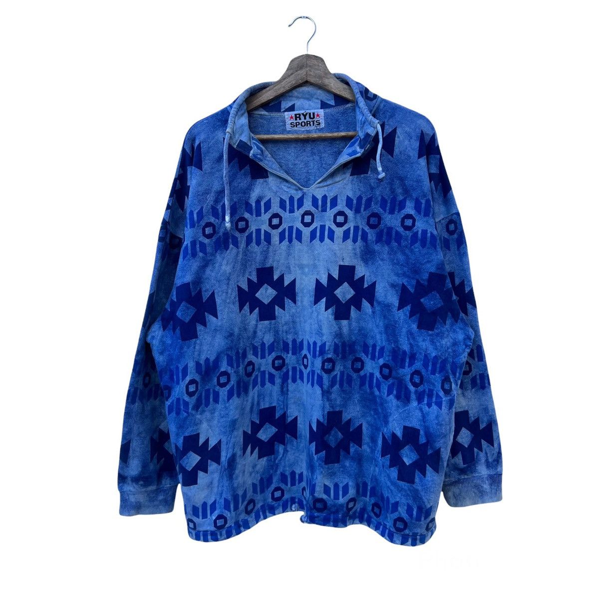 Japanese Brand VINTAGE RYU SPORTS SWEATSHIRT NAVAJO DESIGN FULL PRINT Size US L / EU 52-54 / 3 - 1 Thumbnail