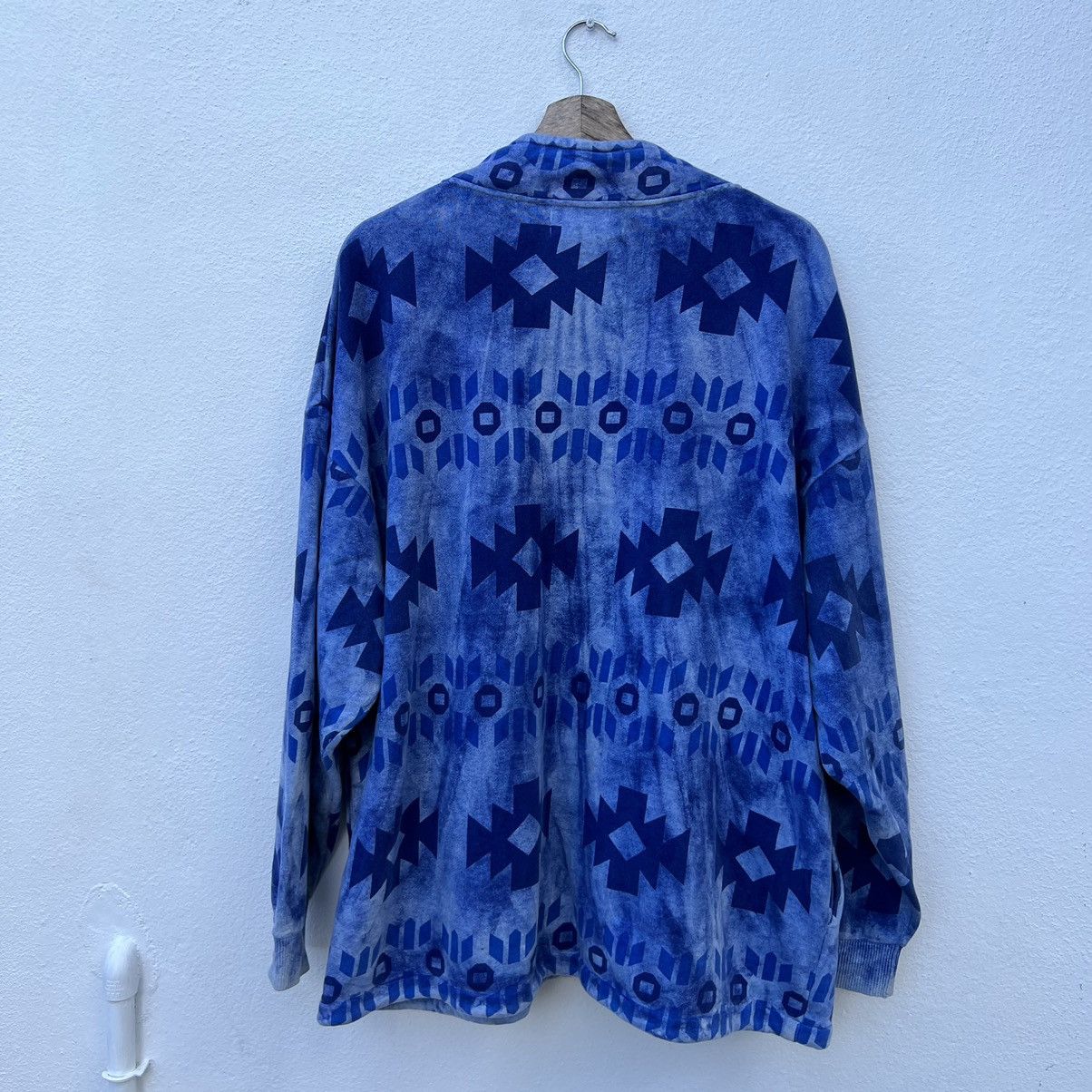 Japanese Brand VINTAGE RYU SPORTS SWEATSHIRT NAVAJO DESIGN FULL PRINT Size US L / EU 52-54 / 3 - 8 Thumbnail