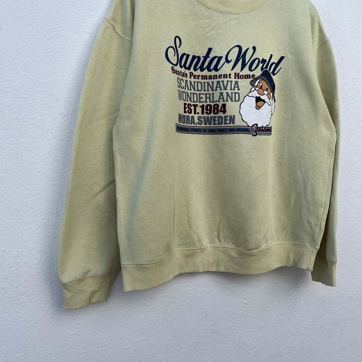 Japanese Brand VINTAGE SANTAWORLD BIG LOGO SWEATSHIRT Size US M / EU 48-50 / 2 - 4 Thumbnail
