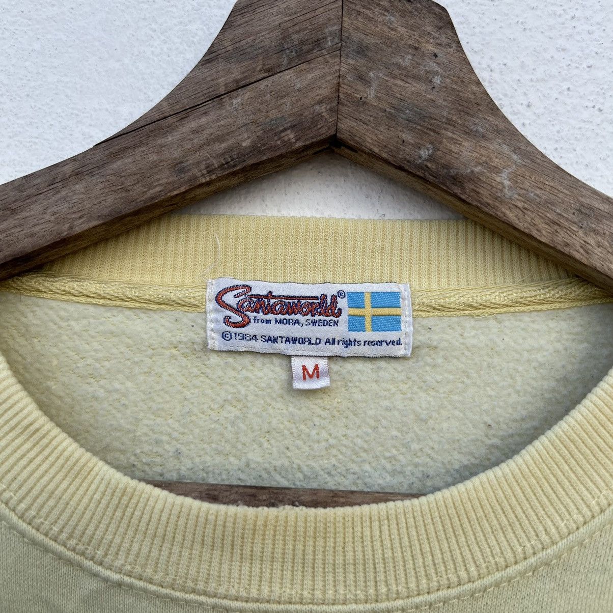 Japanese Brand VINTAGE SANTAWORLD BIG LOGO SWEATSHIRT Size US M / EU 48-50 / 2 - 10 Thumbnail