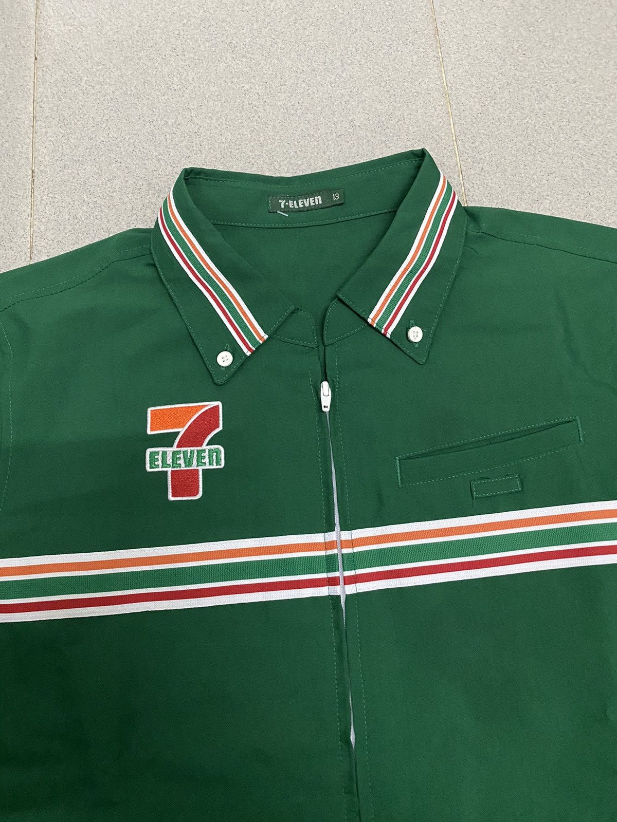 Japanese Brand × Vintage Steals‼️Vintage 7 Eleven Uniform Workers Zipper Shirt Size US M / EU 48-50 / 2 - 3 Thumbnail