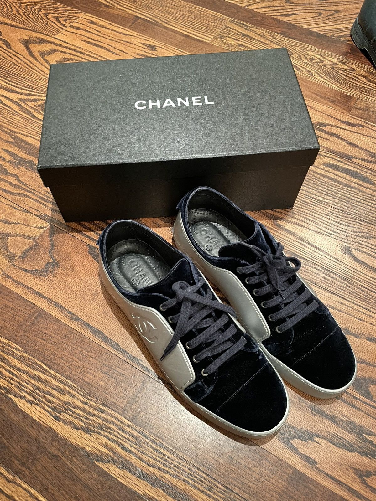 CHANEL アビエーターサングラス シルバー/ホワイト ➖ Brand: CHANEL Model :CH5538-Q-A Size : 54◻︎18 Color