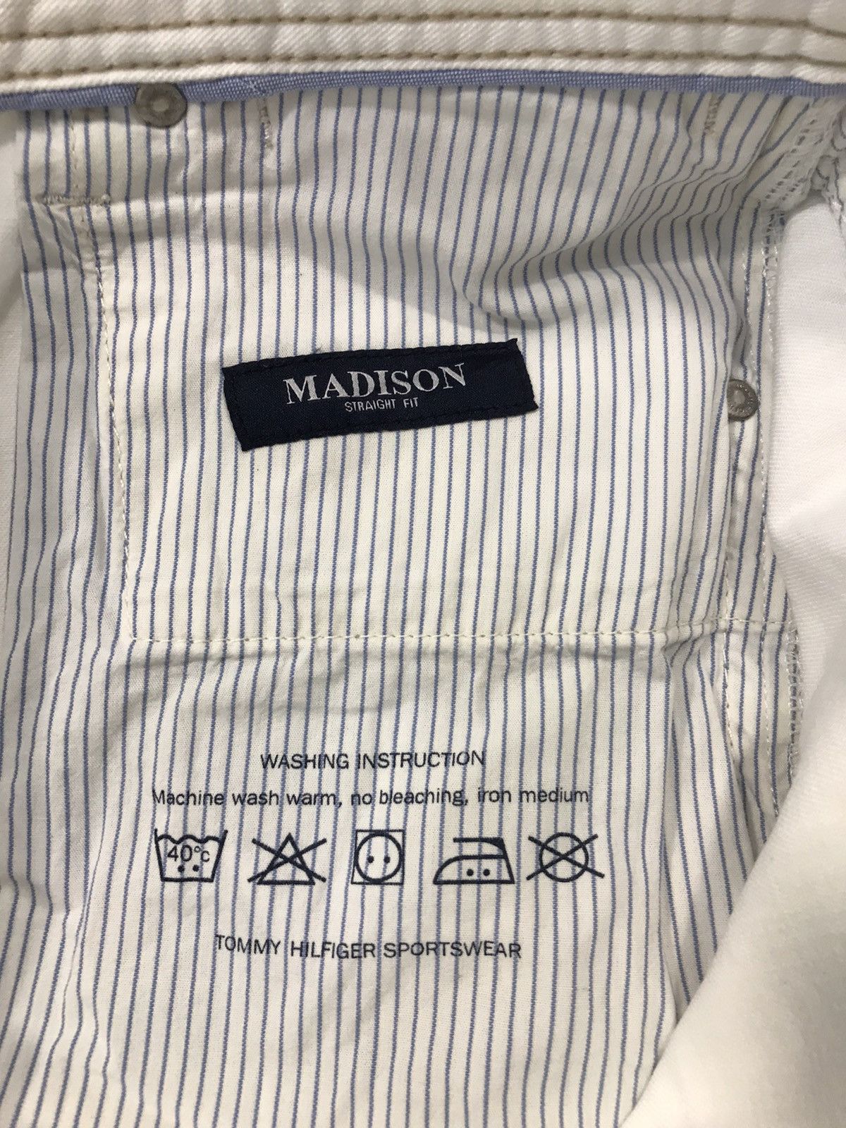 Tommy Hilfiger × Vintage Vintage Tommy Hilfiger Jeans White Colour Design Size US 31 - 16 Thumbnail