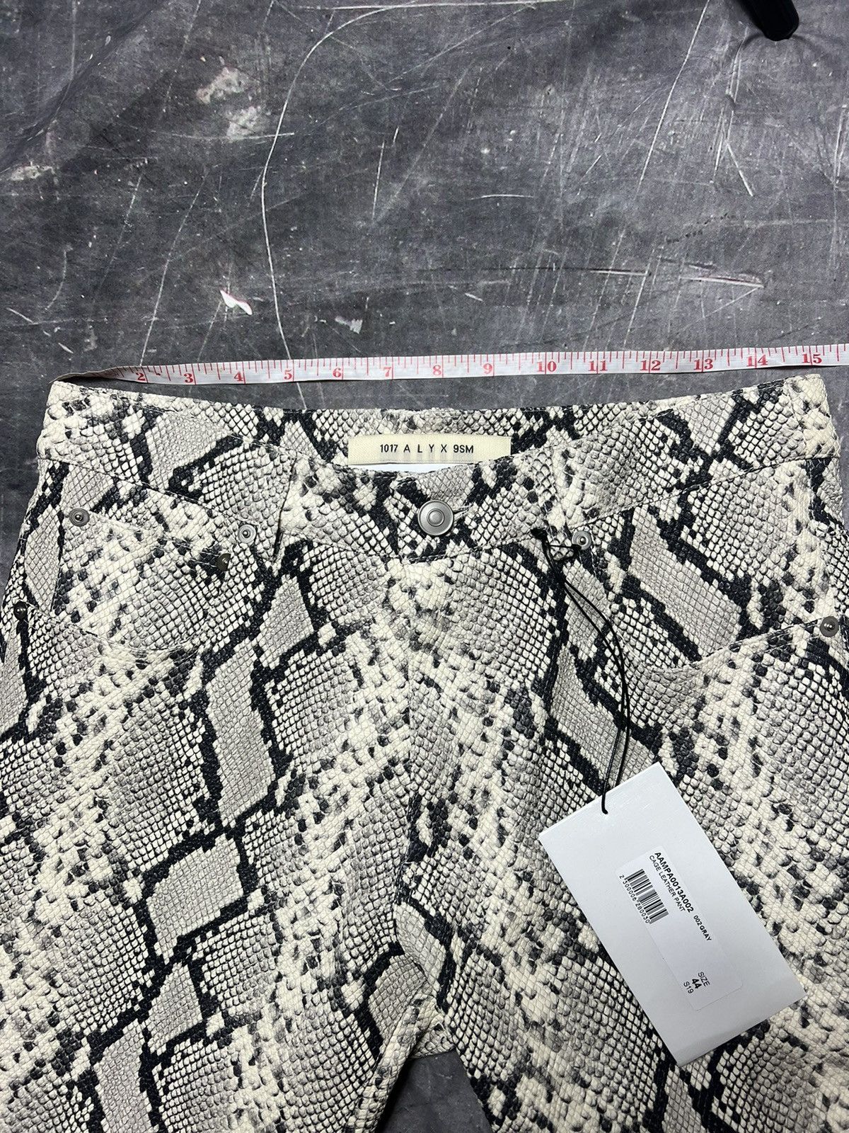 1017 ALYX 9SM 1017 ALYX 9SM Leather Python Pants FW19 RARE GRAIL Size US 30 / EU 46 - 13 Thumbnail