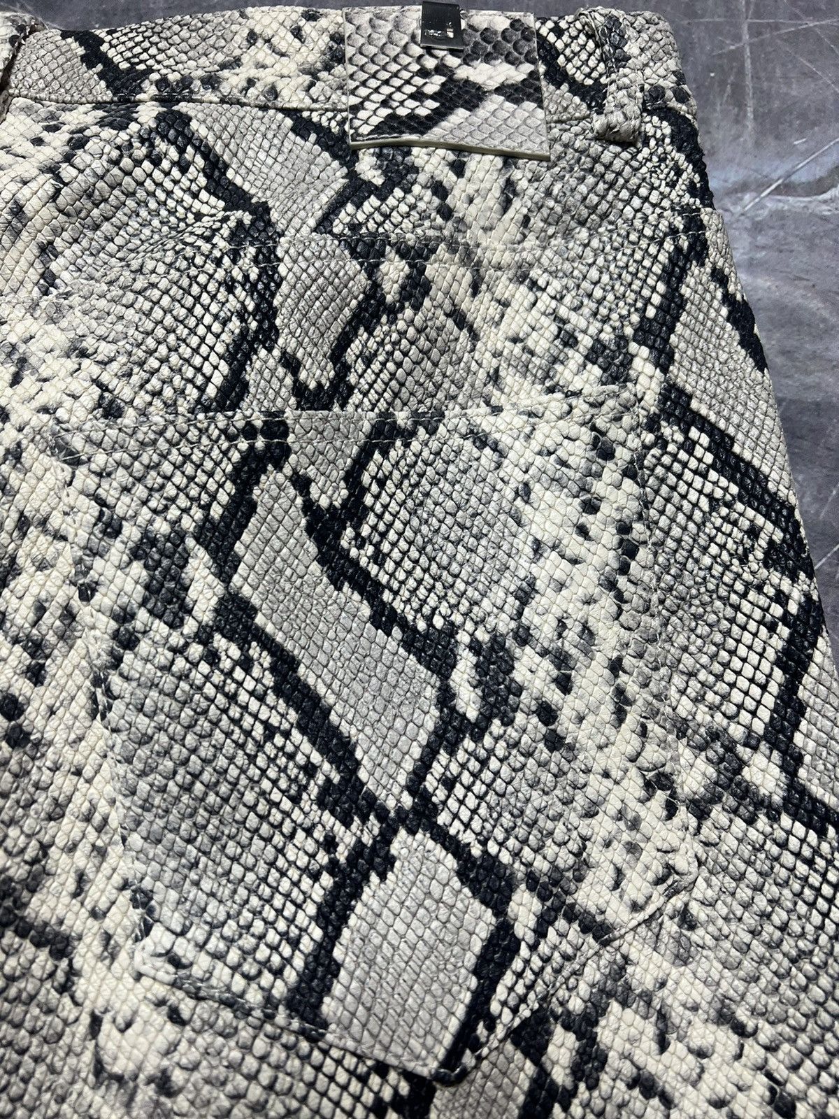 1017 ALYX 9SM 1017 ALYX 9SM Leather Python Pants FW19 RARE GRAIL Size US 30 / EU 46 - 9 Thumbnail