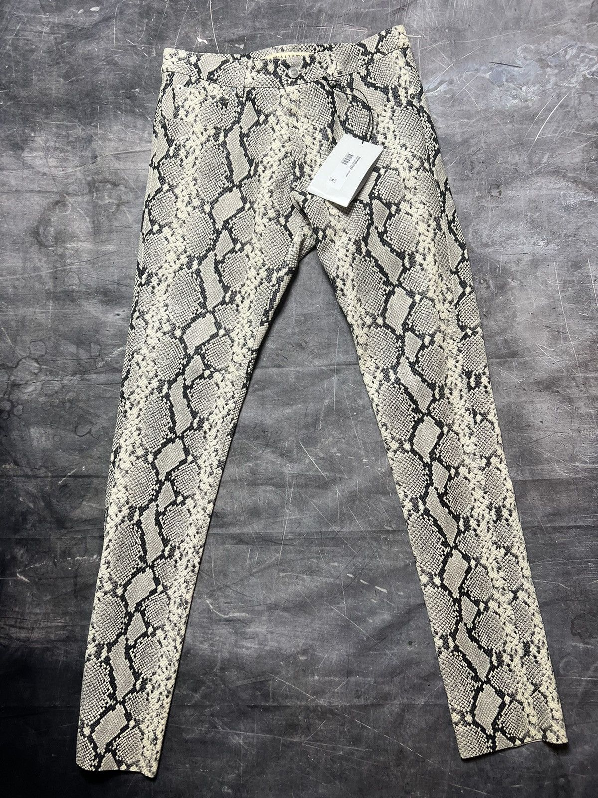 1017 ALYX 9SM 1017 ALYX 9SM Leather Python Pants FW19 RARE GRAIL Size US 30 / EU 46 - 2 Thumbnail