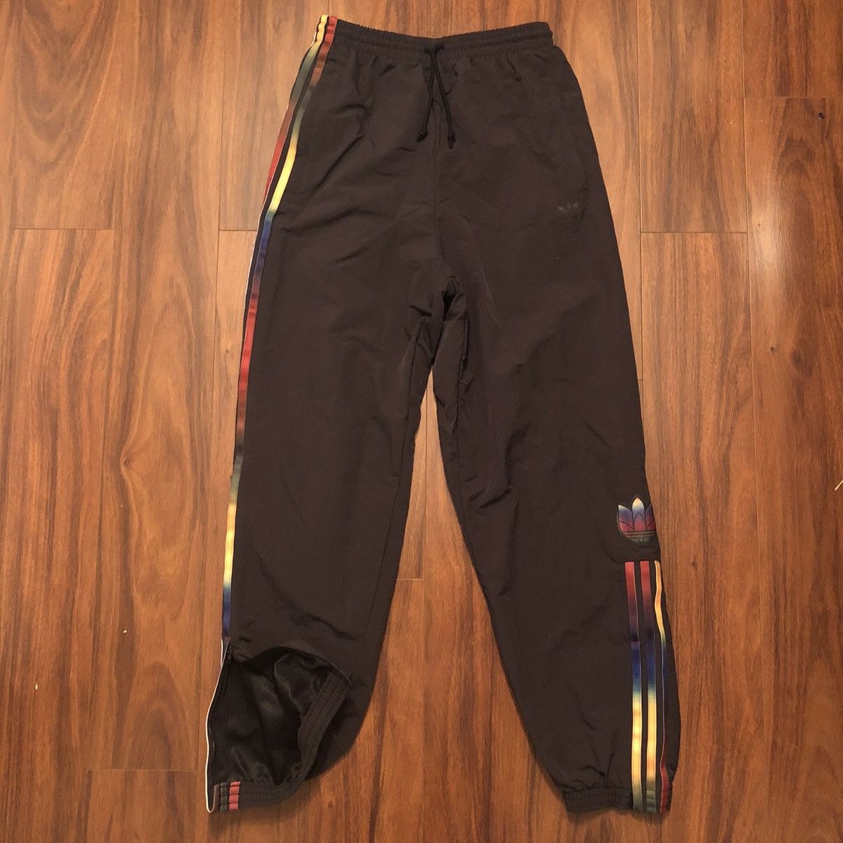 Adidas Adidas Originals Joggers Adicolor Track Pants Trefoil XS Size 26" / US 2 / IT 38 - 1 Thumbnail