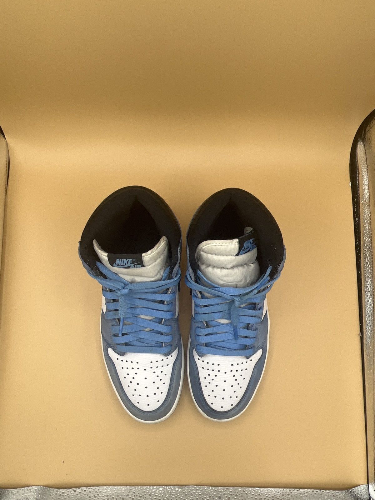 Jordan Brand × Nike Jordan 1 University Blue Size US 9.5 / EU 42-43 - 5 Thumbnail