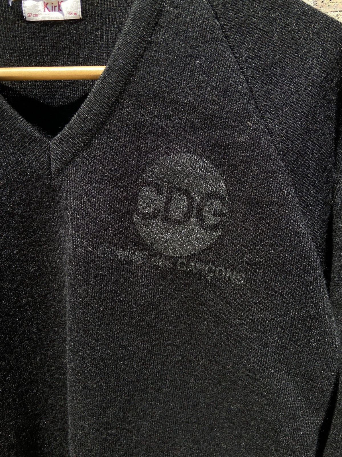 Comme des Garcons ‘Emblem’ Sweater Size US S / EU 44-46 / 1 - 2 Thumbnail