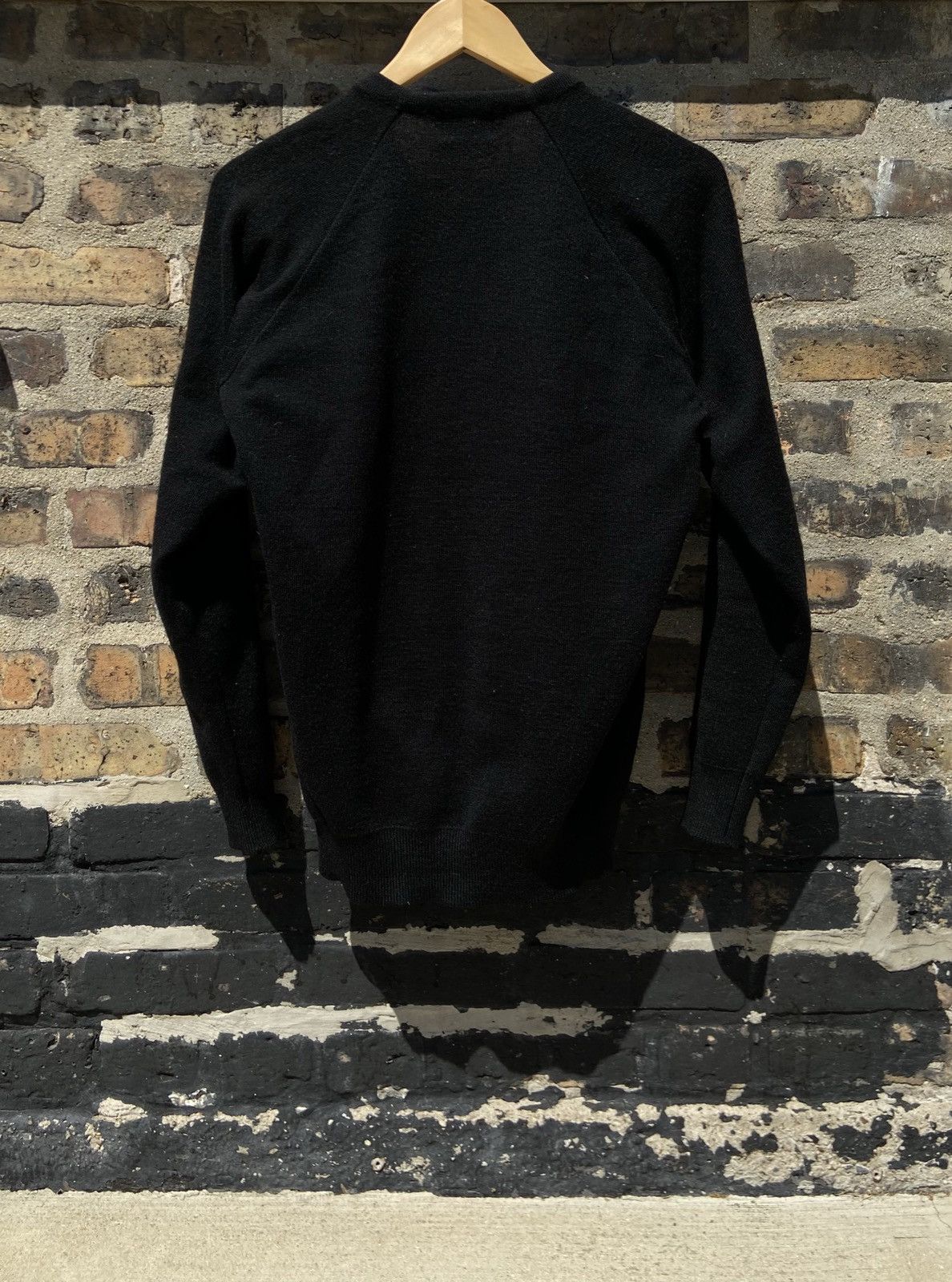 Comme des Garcons ‘Emblem’ Sweater Size US S / EU 44-46 / 1 - 7 Thumbnail