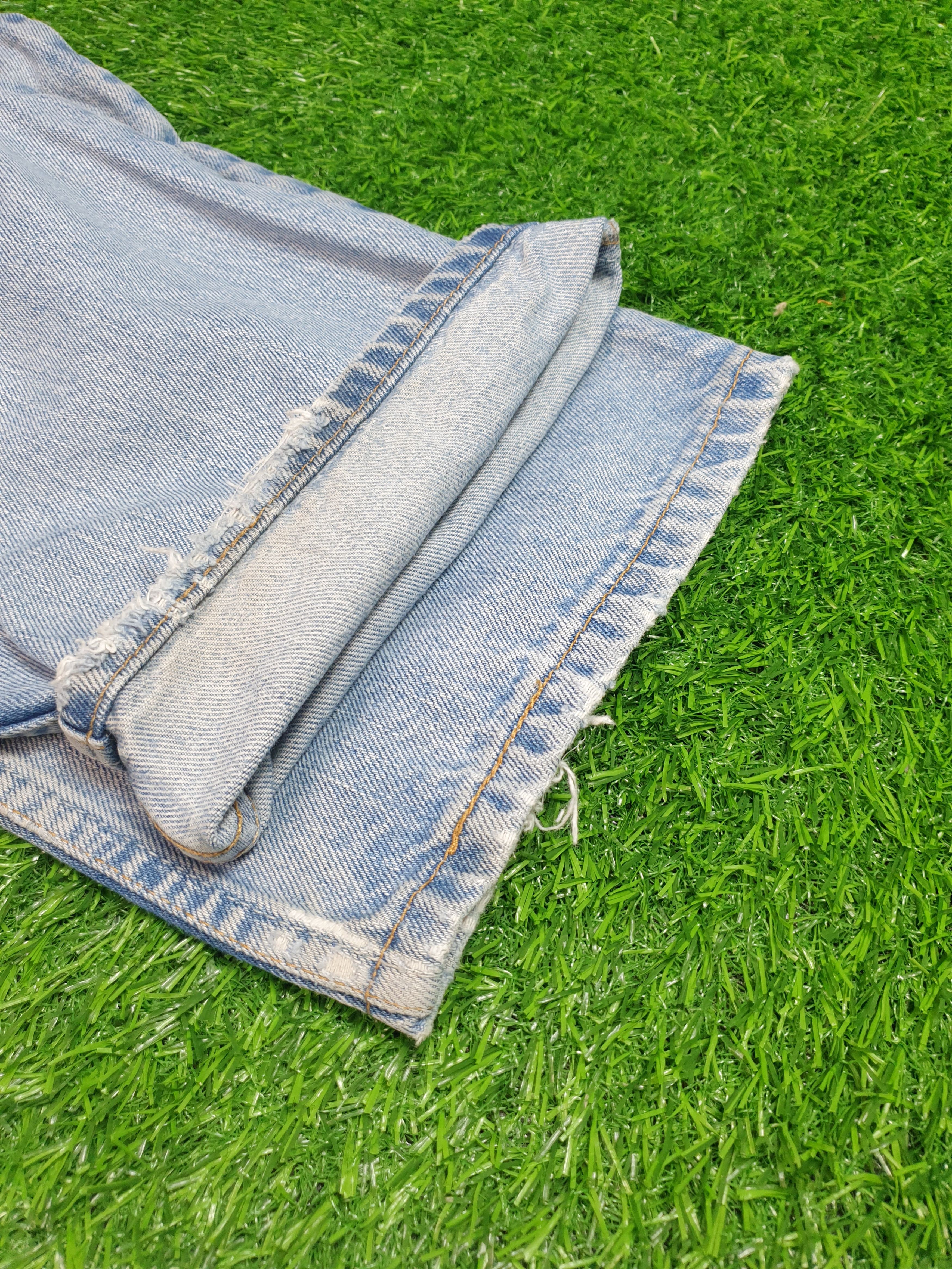 Levi's Vintage Clothing LEVIS 550 Rusty Faded Distressed Size 34X30.5 Jeans L0130 Size US 34 / EU 50 - 8 Thumbnail