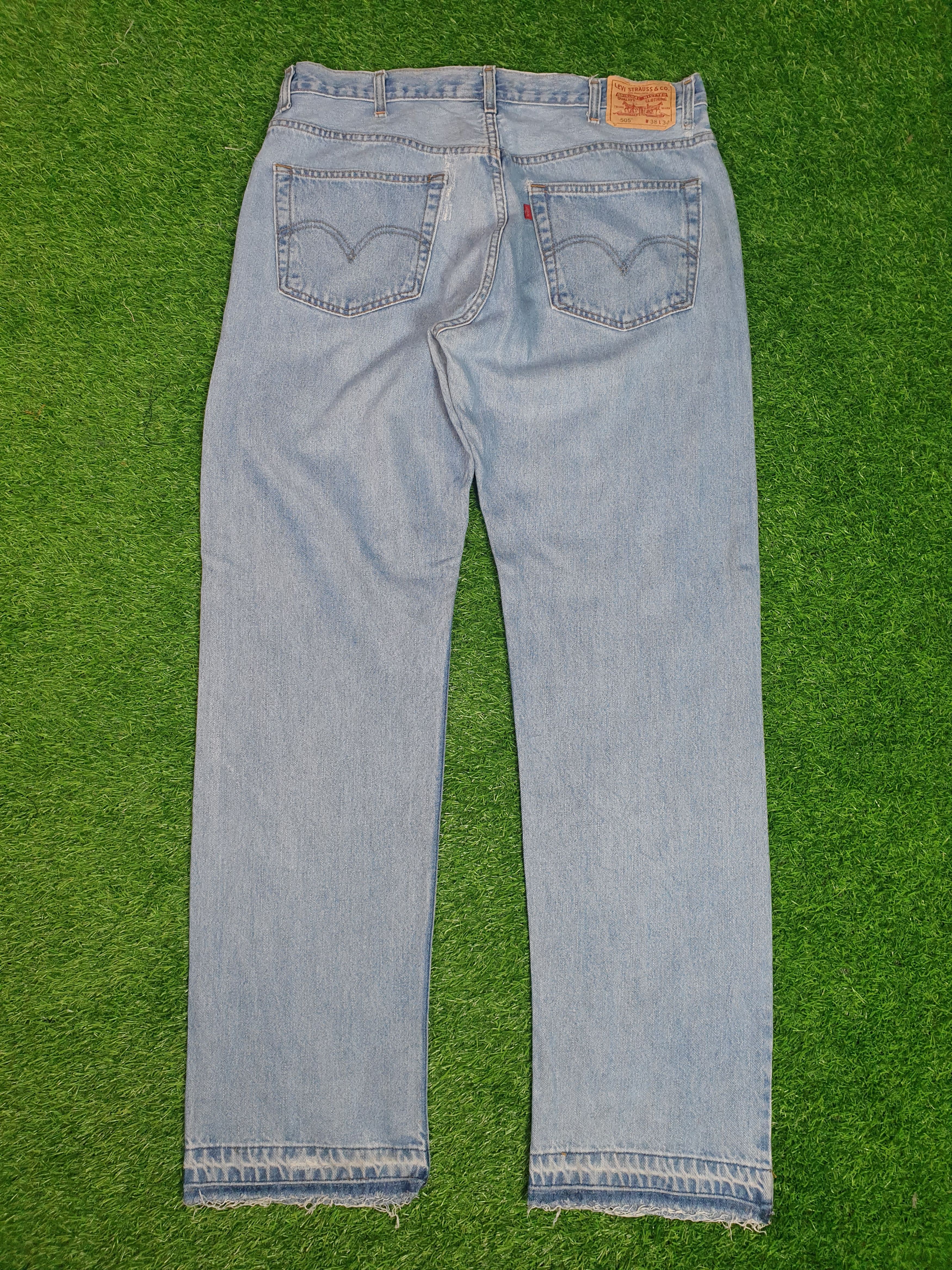 Levi's Vintage LEVIS 505 Light Wash Faded Size 38X35.5 Jeans L0166 Size US 38 / EU 54 - 2 Thumbnail