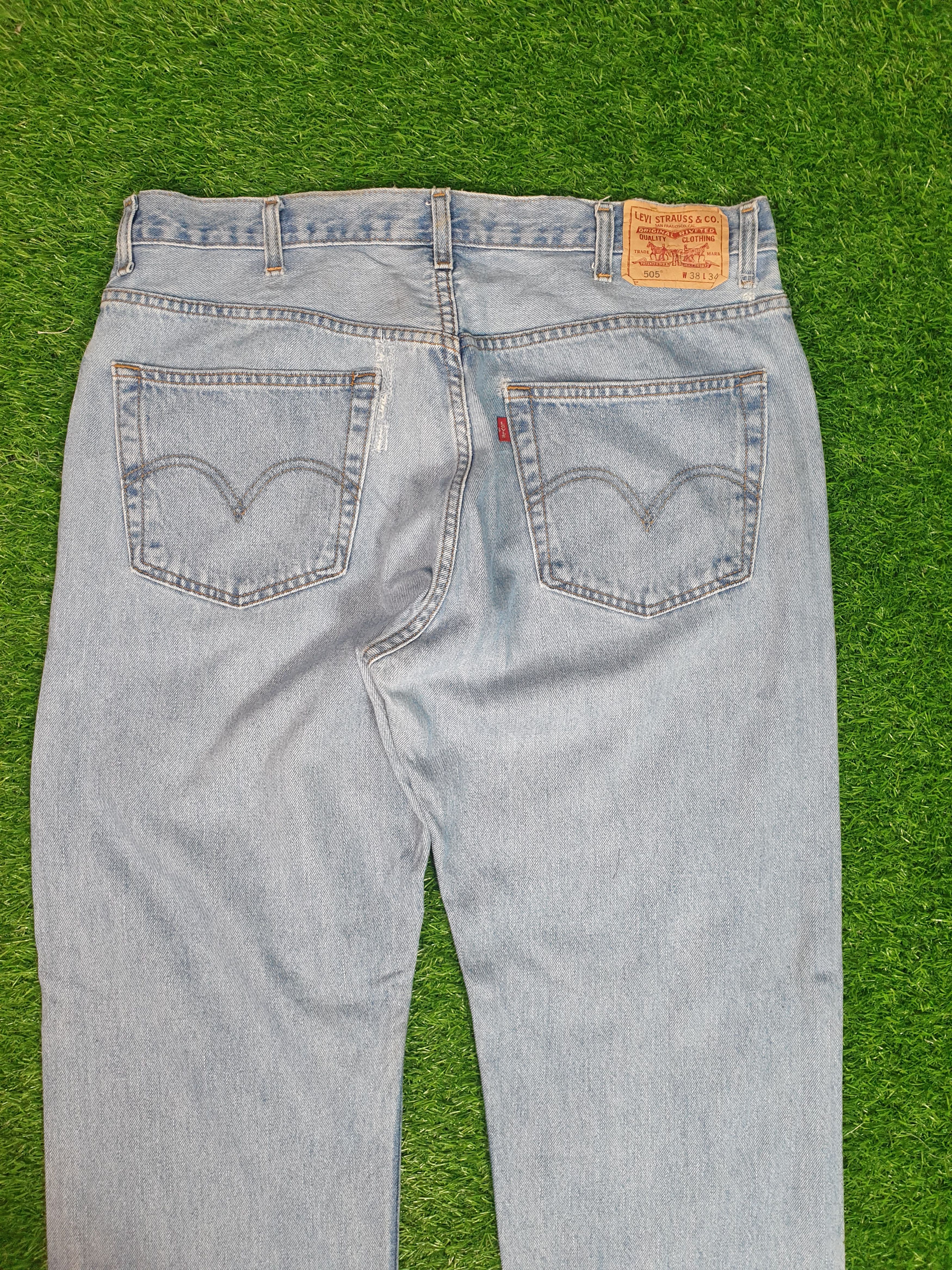 Levi's Vintage LEVIS 505 Light Wash Faded Size 38X35.5 Jeans L0166 Size US 38 / EU 54 - 3 Thumbnail