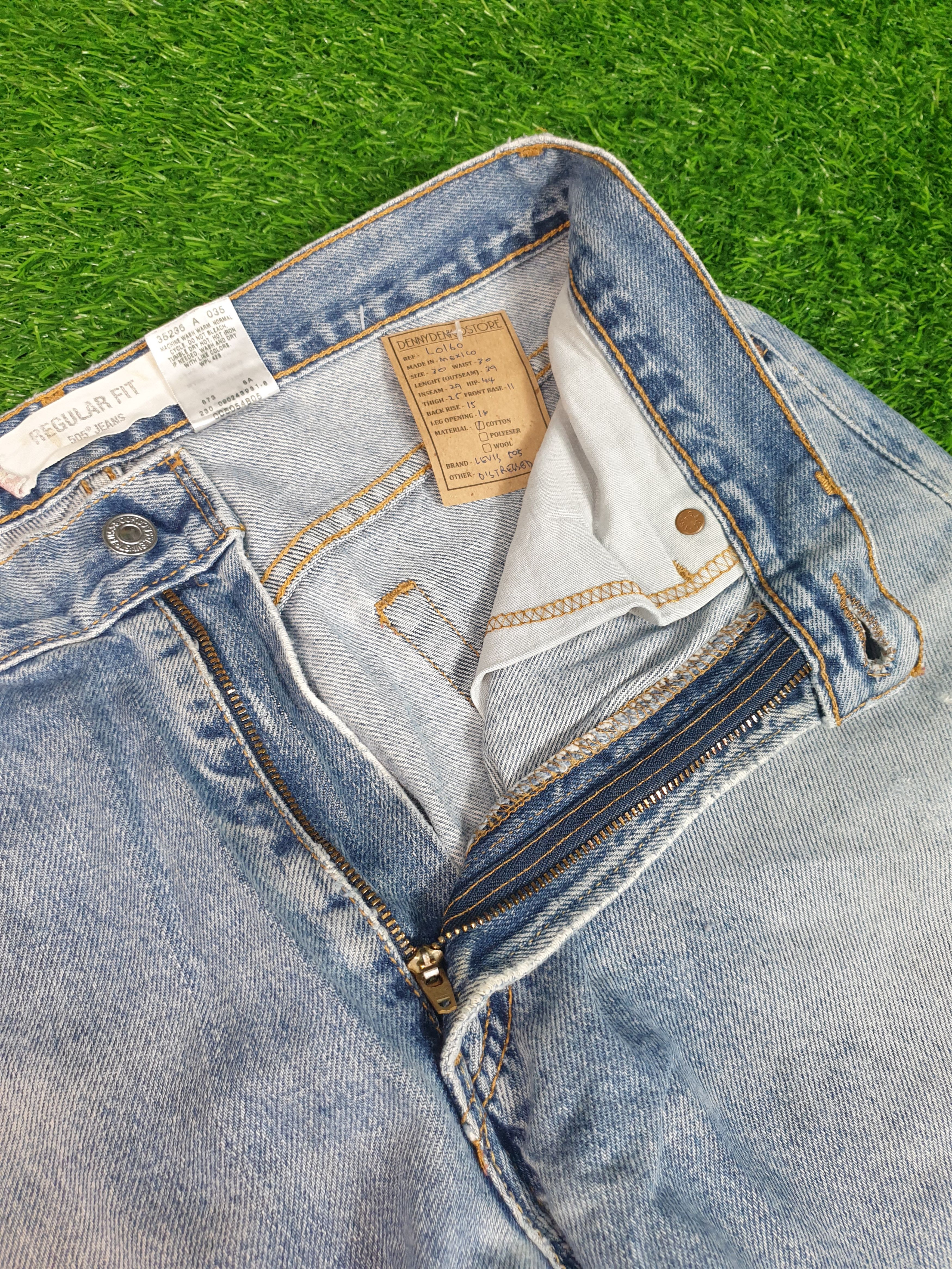 Levi's Vintage Clothing LEVIS 505 Light Wash Faded Distressed 33X29 Jeans L0160 Size US 33 - 7 Thumbnail