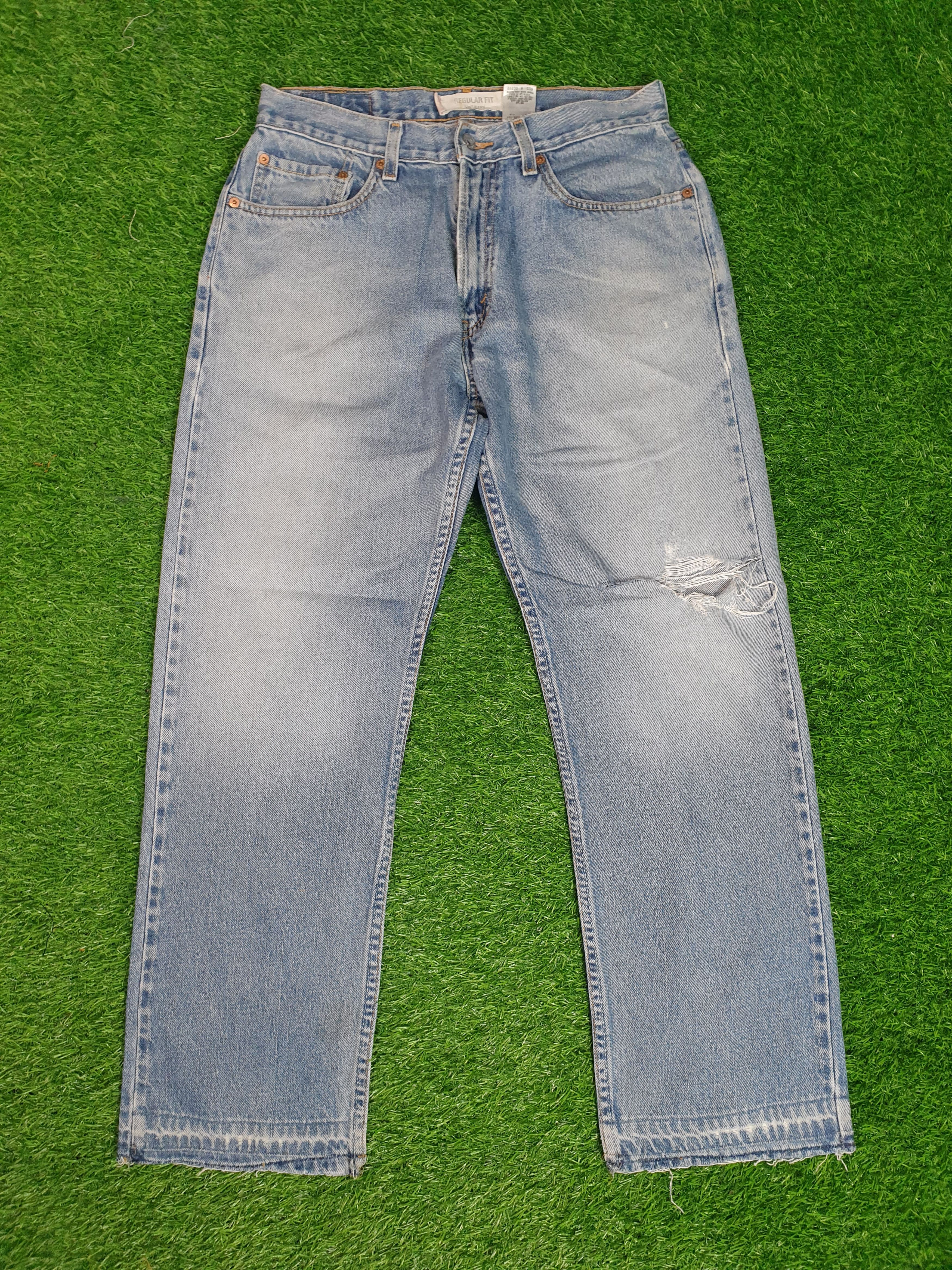LEVIS 505 Light Wash Faded Distressed 33X29 Jeans L0160