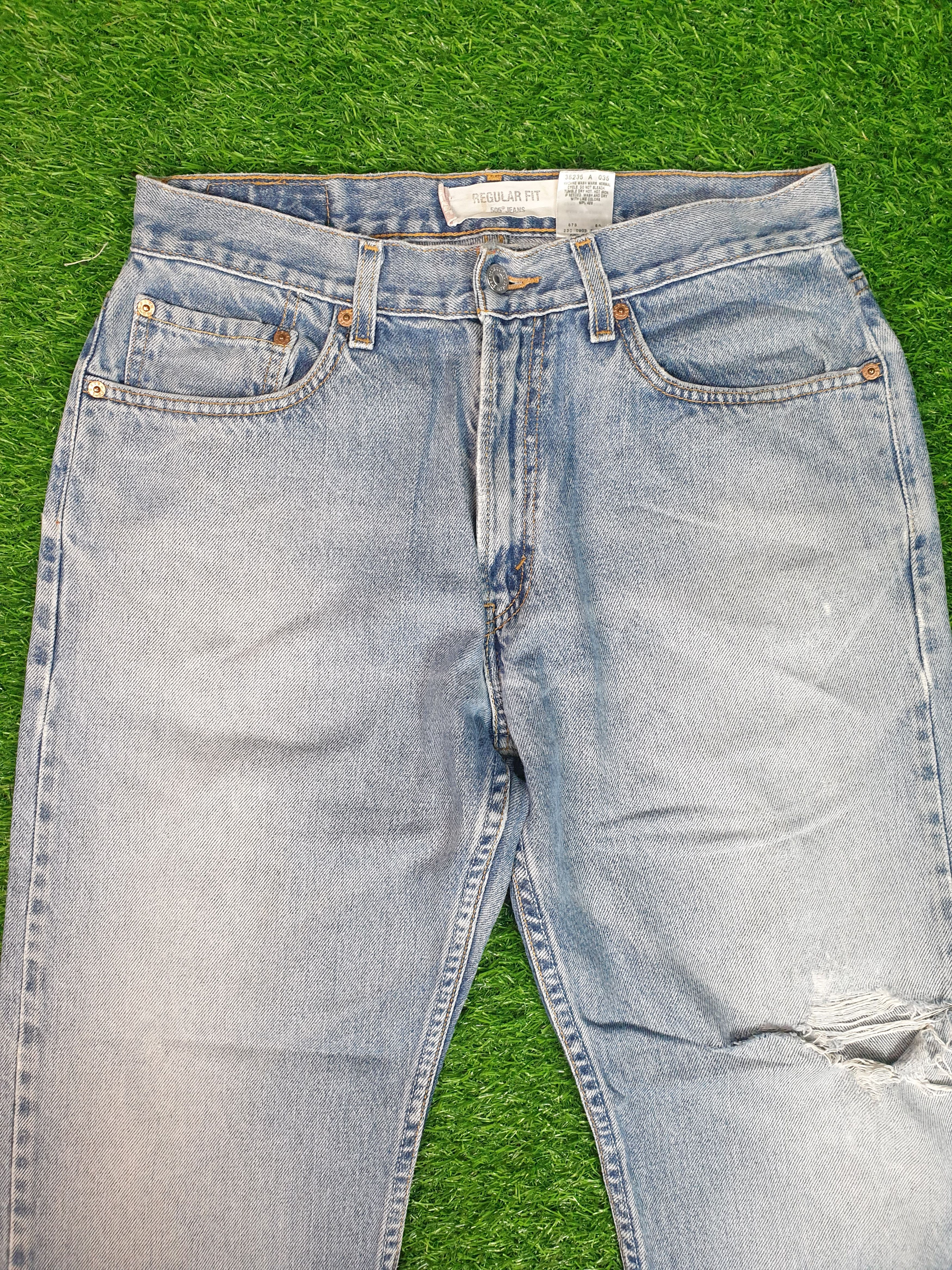 Levi's Vintage Clothing LEVIS 505 Light Wash Faded Distressed 33X29 Jeans L0160 Size US 33 - 3 Thumbnail