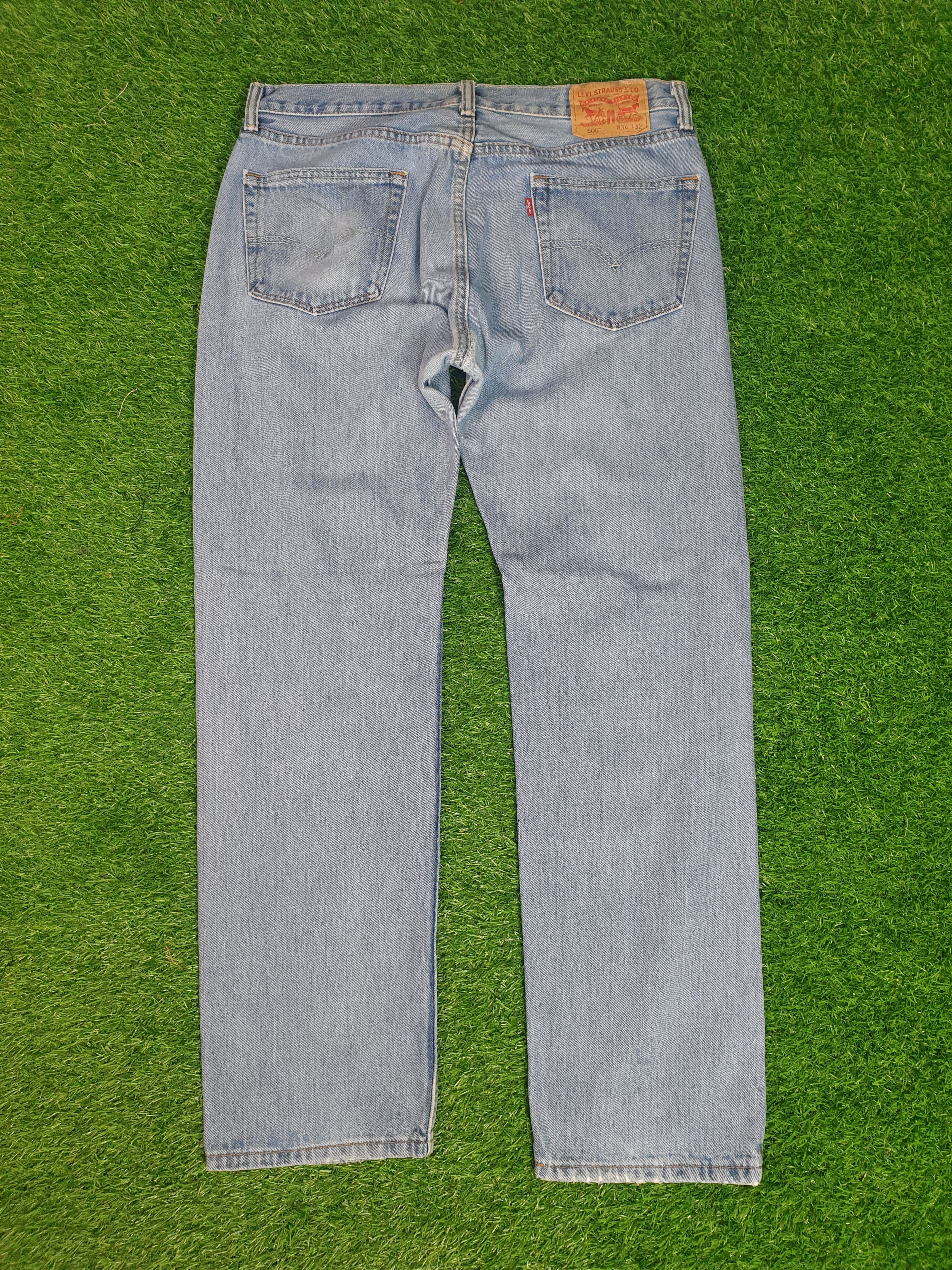Levi's Vintage LEVIS 505 Light Wash Faded Size 35X31.5 Jeans L0170 Size US 35 - 2 Thumbnail